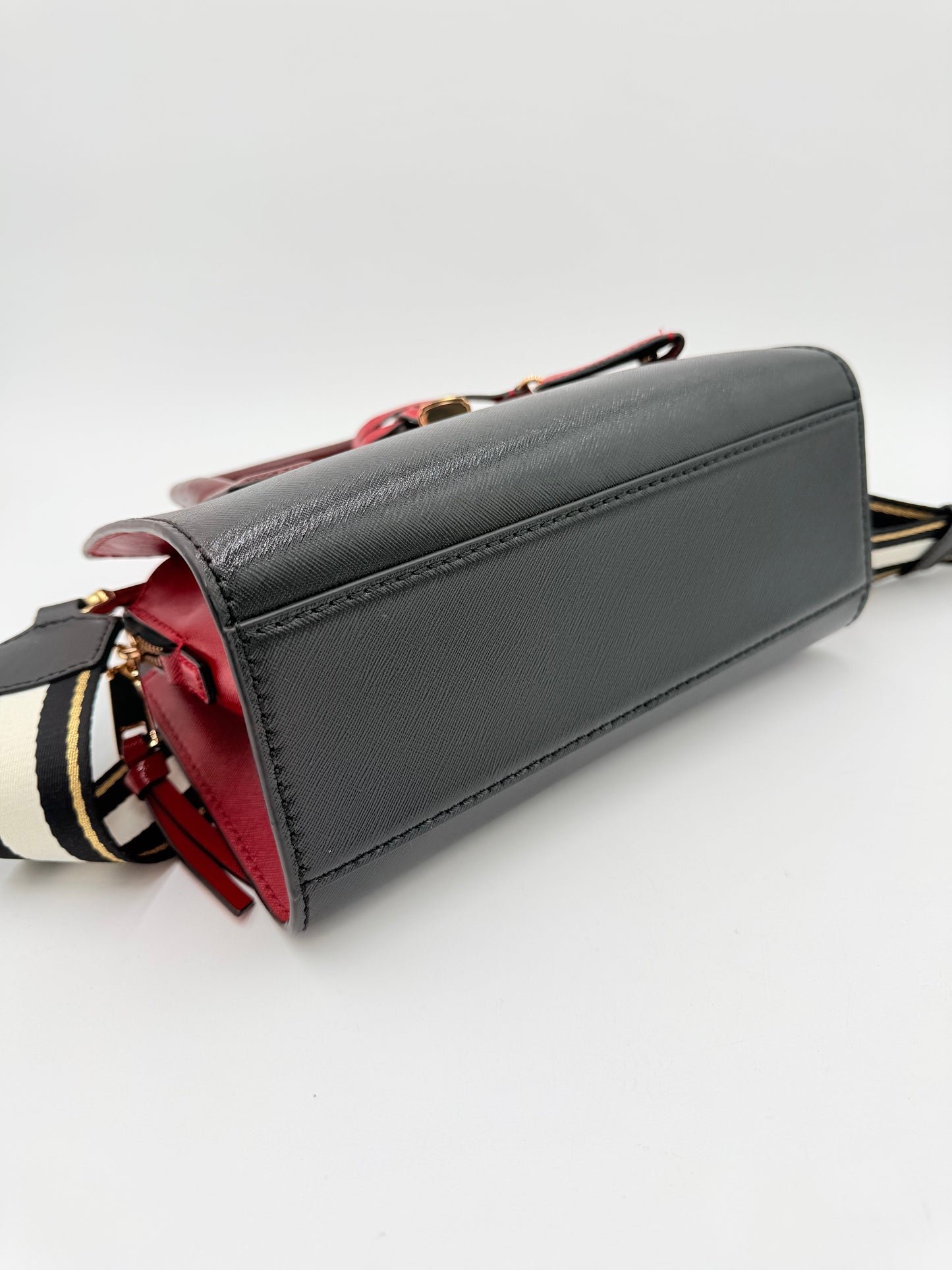 Handbag Luxury Designer By Marc Jacobs In Black & Red, Size:Medium