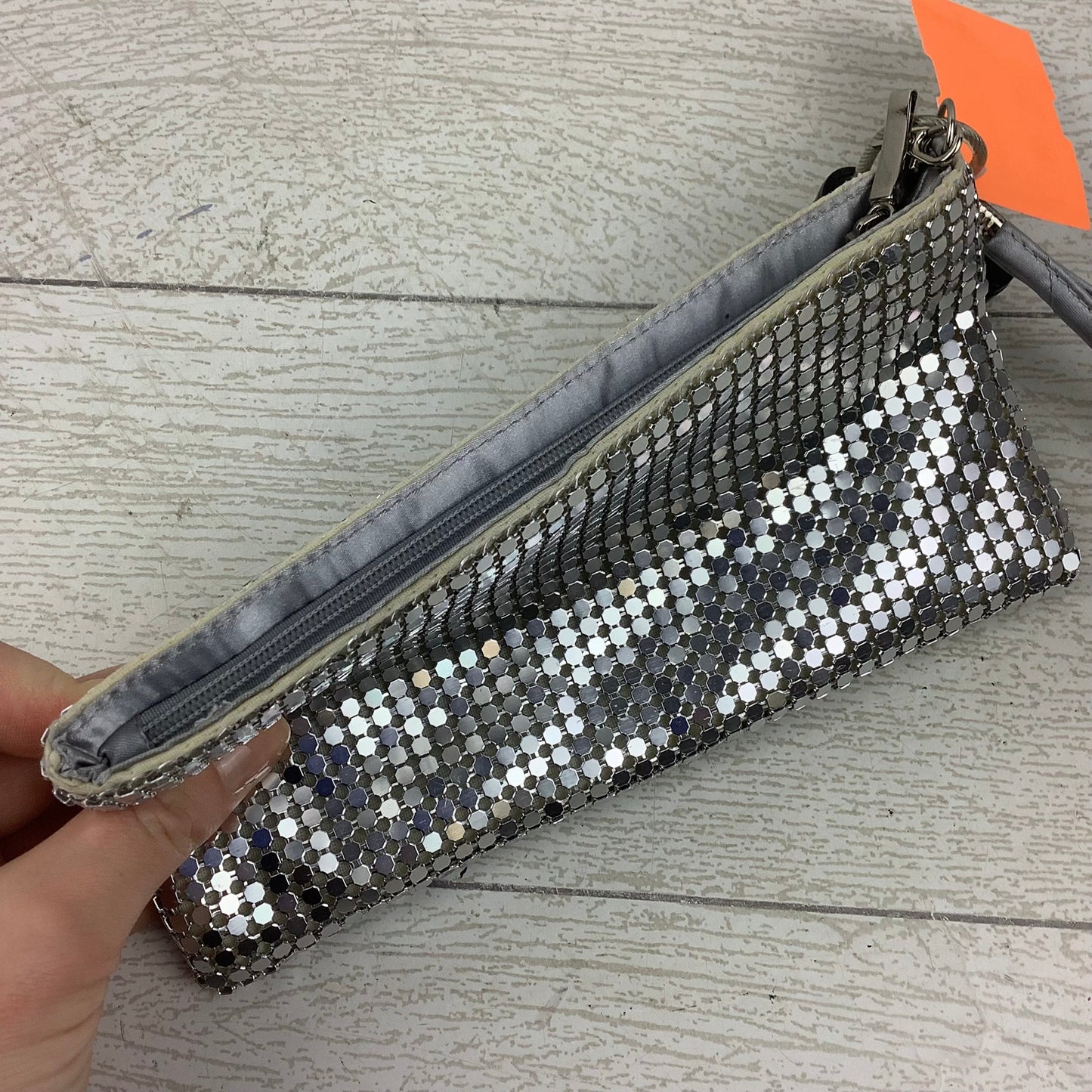 Wristlet By Clothes Mentor, Size: Small