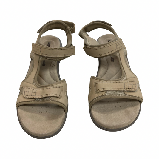 Sandals Flats By Clarks In Tan, Size:10