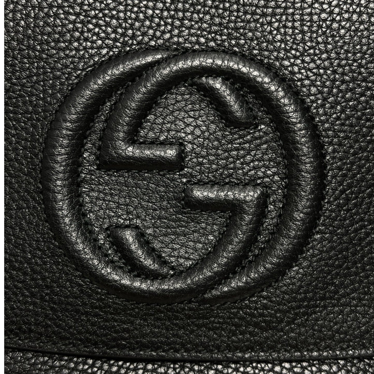 Crossbody Luxury Designer By Gucci, Size: Small