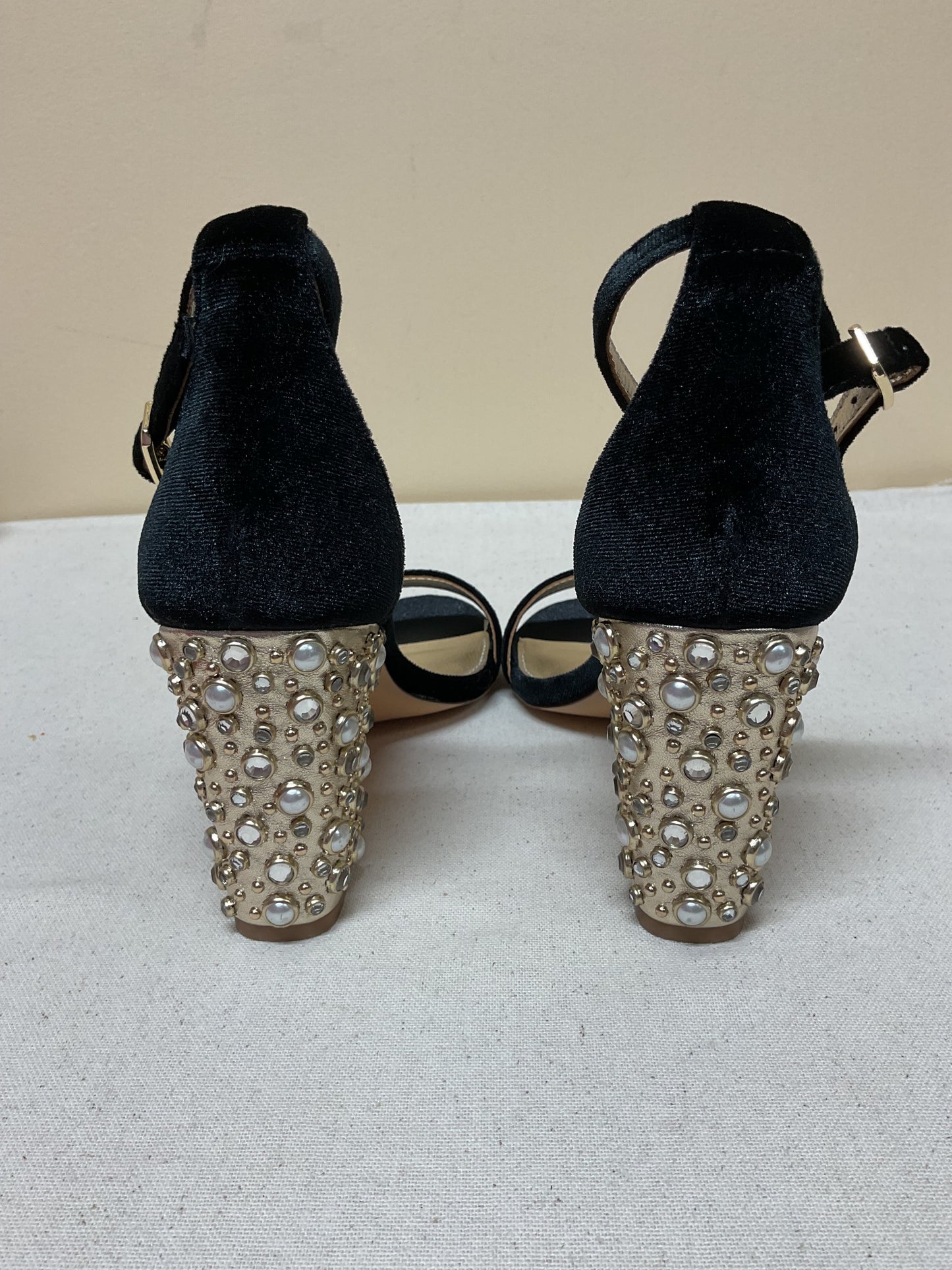 Shoes Designer By Lilly Pulitzer In Black & Gold, Size:6