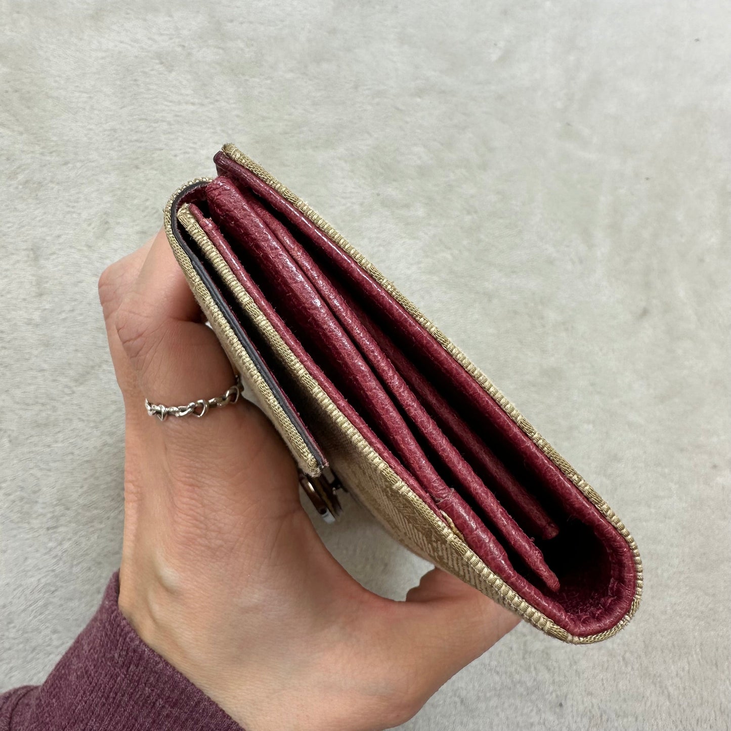 Wallet Luxury Designer By Gucci, Size: Medium