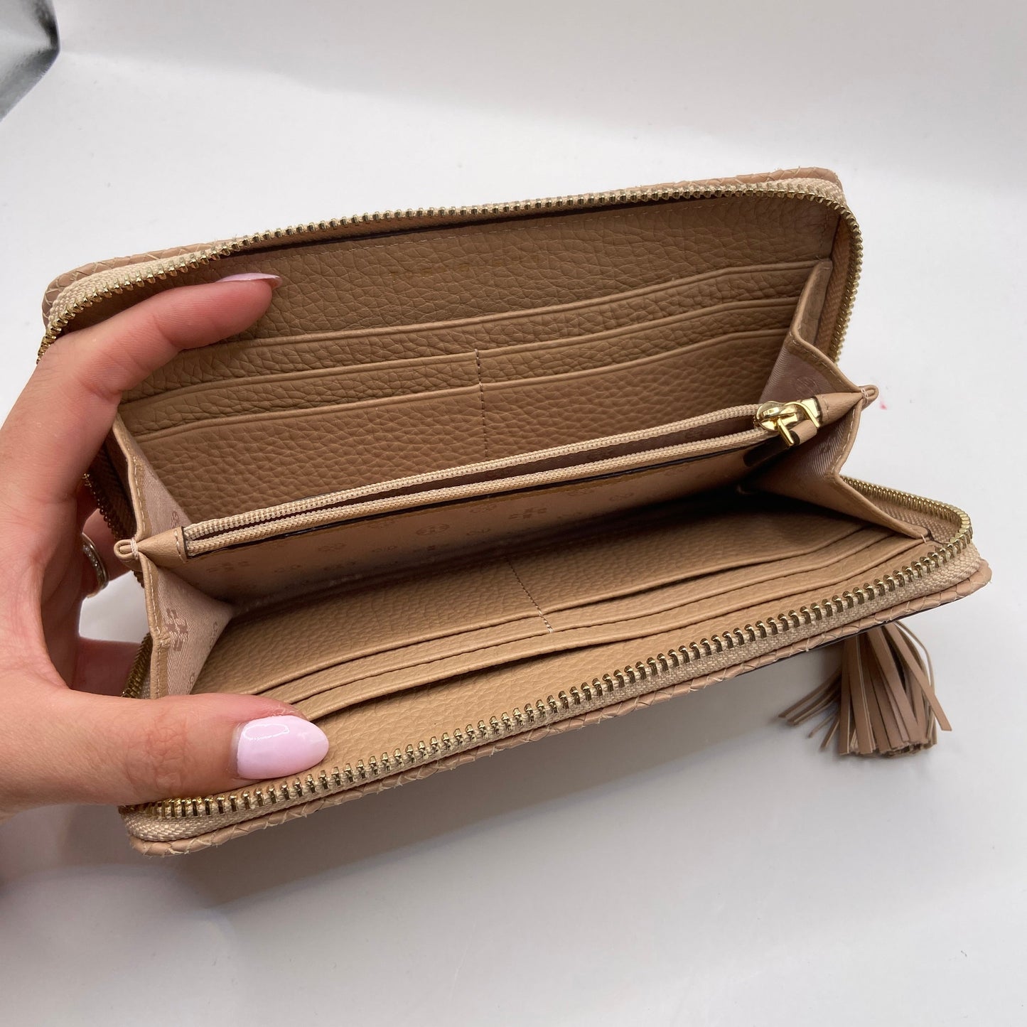 Wallet Designer By Tory Burch, Size: Large