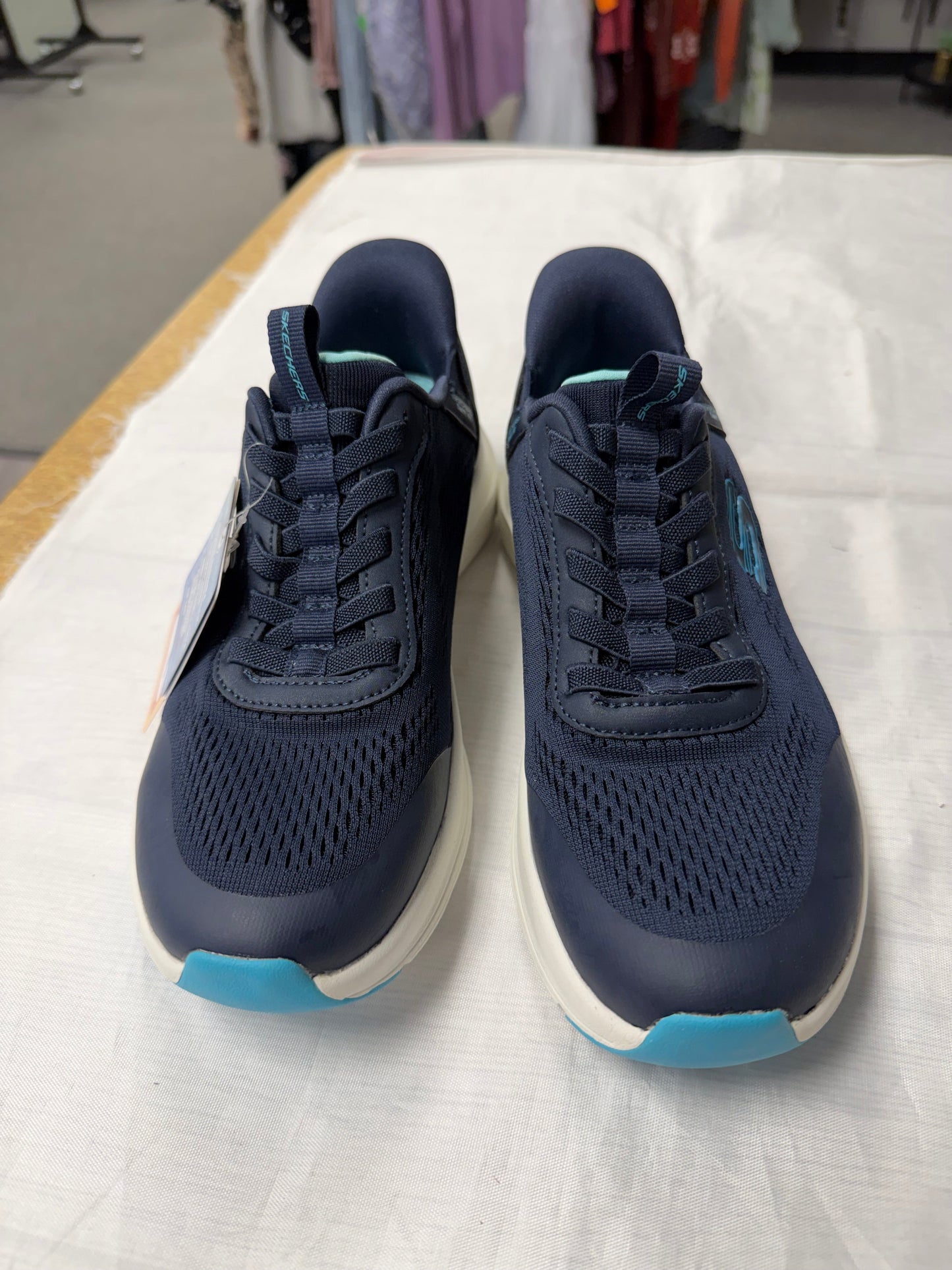 Shoes Athletic By Skechers In Navy, Size:6