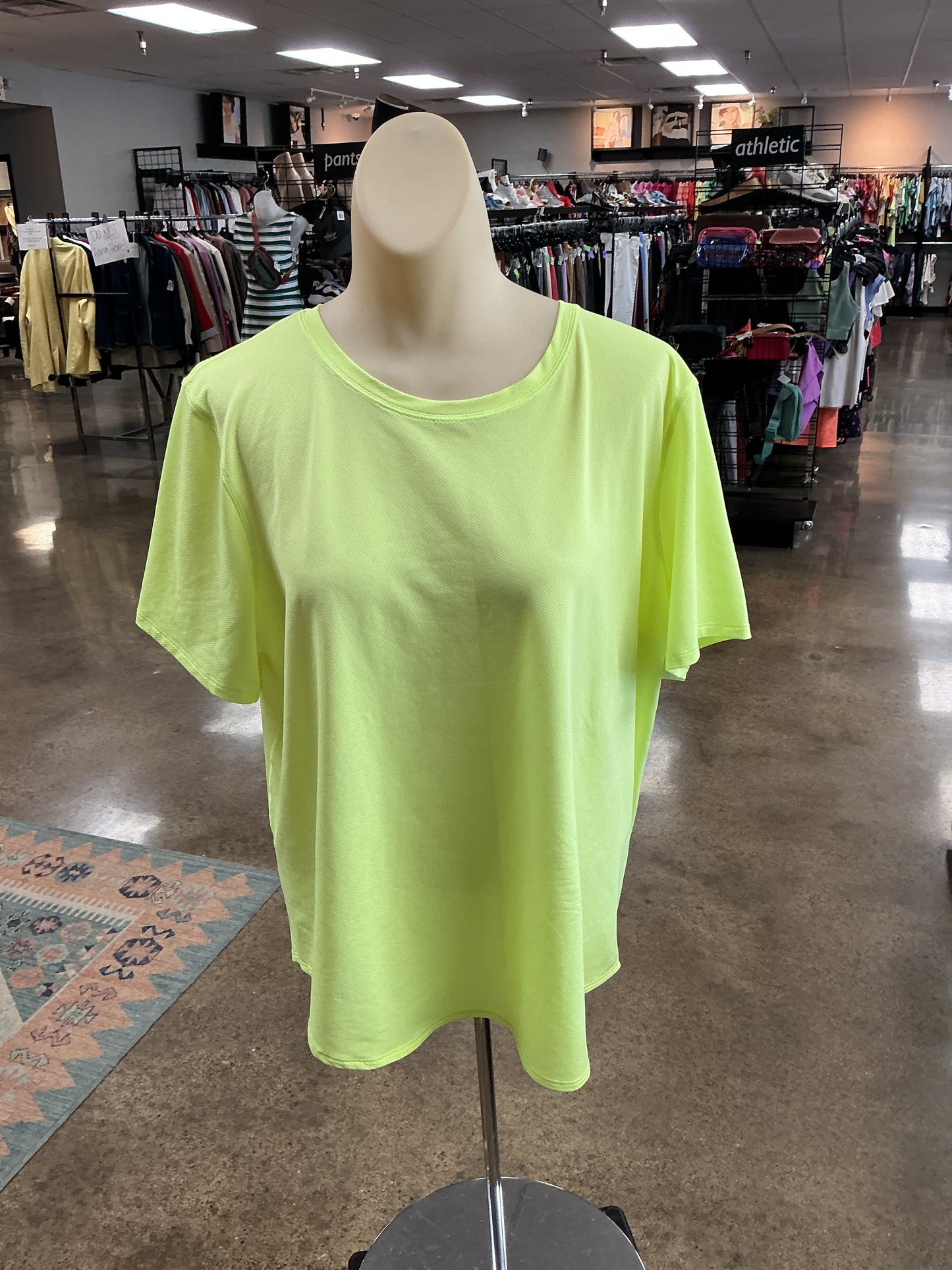 Athletic Top Ss By Lululemon In Green, Size:14