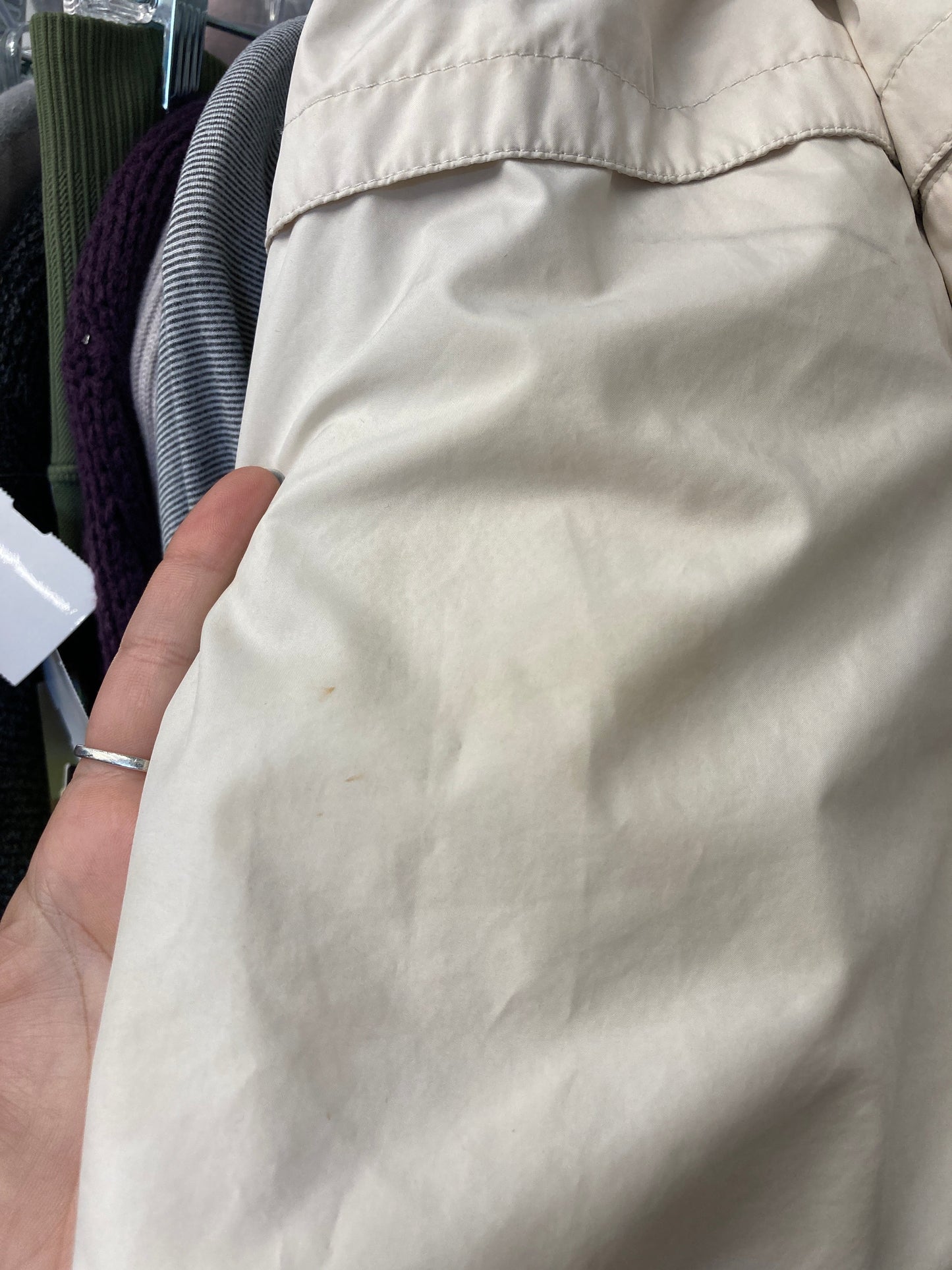 Athletic Shorts By The North Face In Ivory, Size:Xl