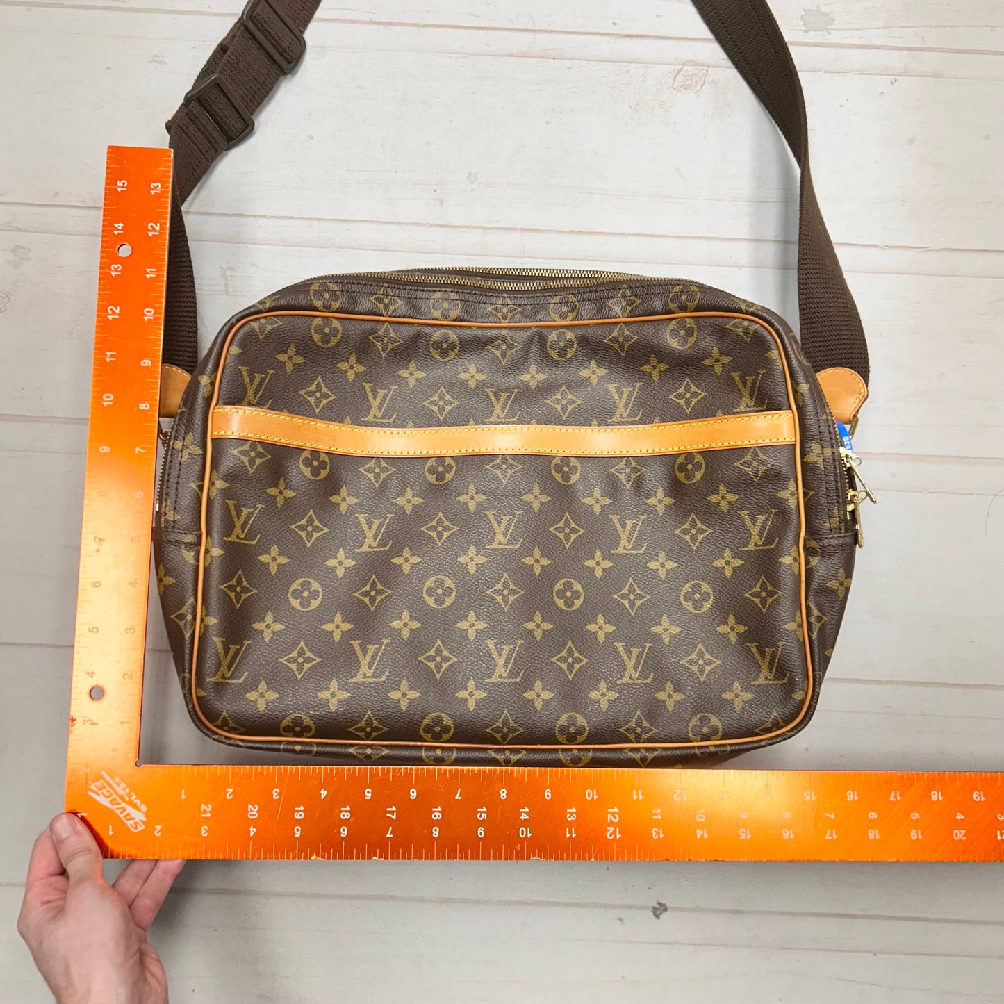 Laptop Bag Luxury Designer By Louis Vuitton, Size: Medium