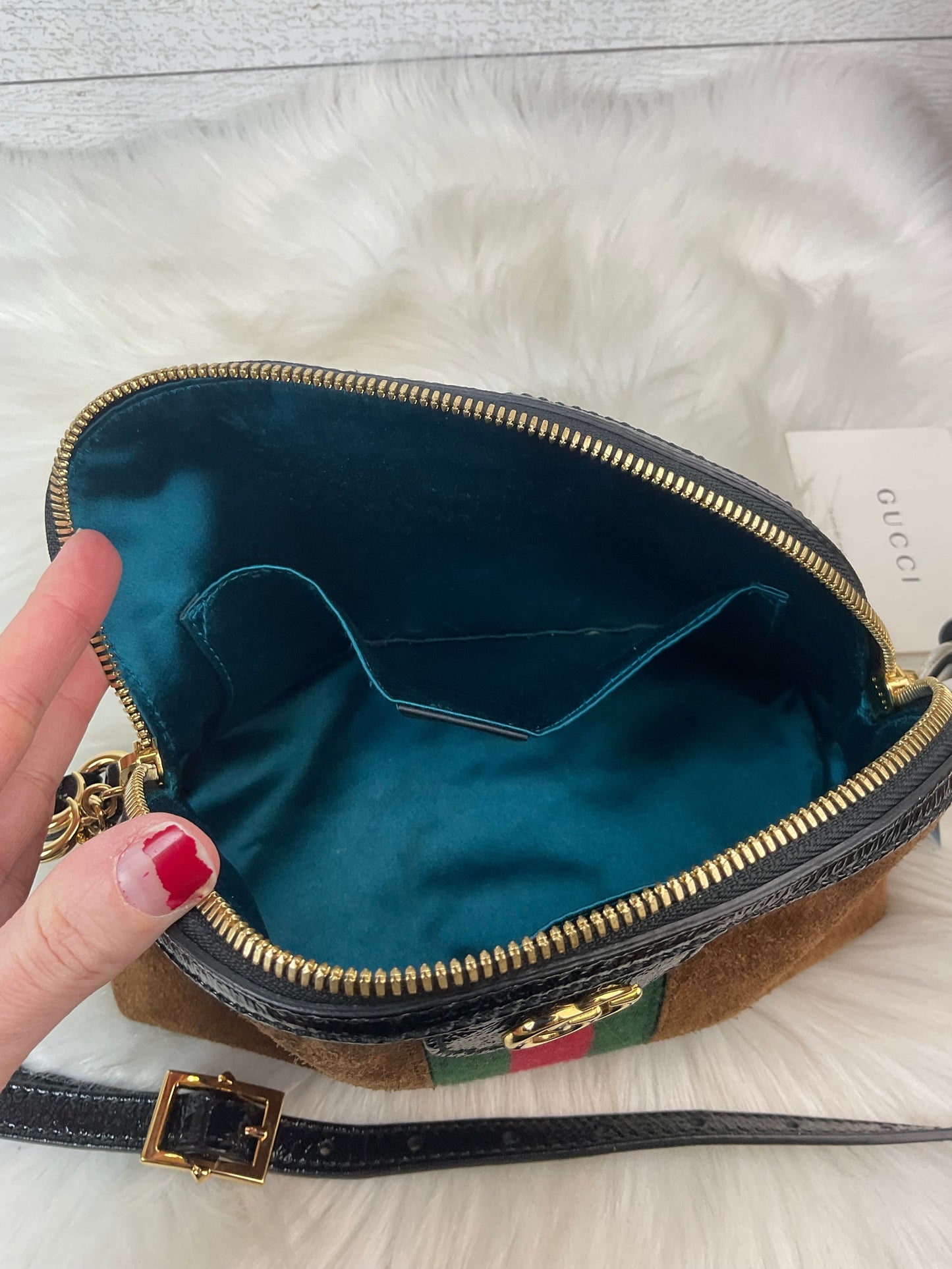 Crossbody Luxury Designer By Gucci, Size: Small