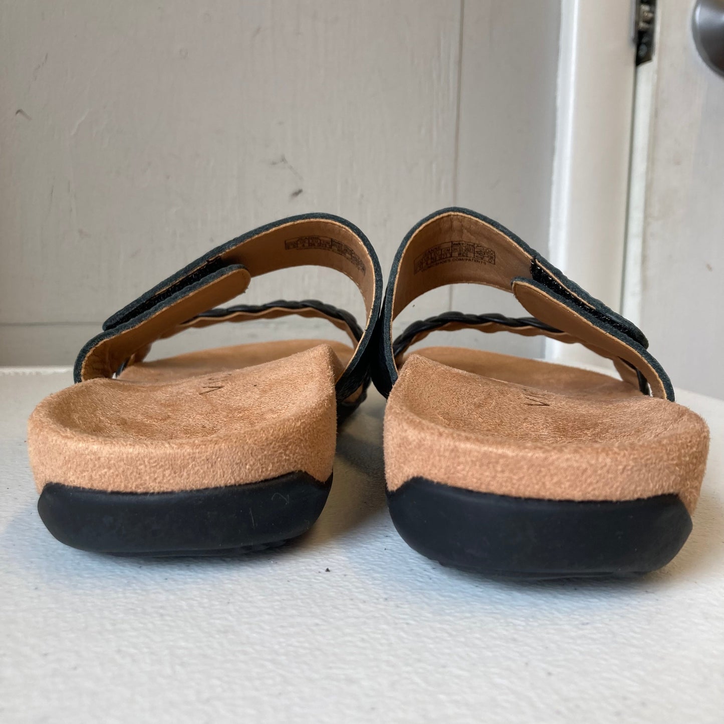 Sandals Flats By Vionic In Black, Size:6.5