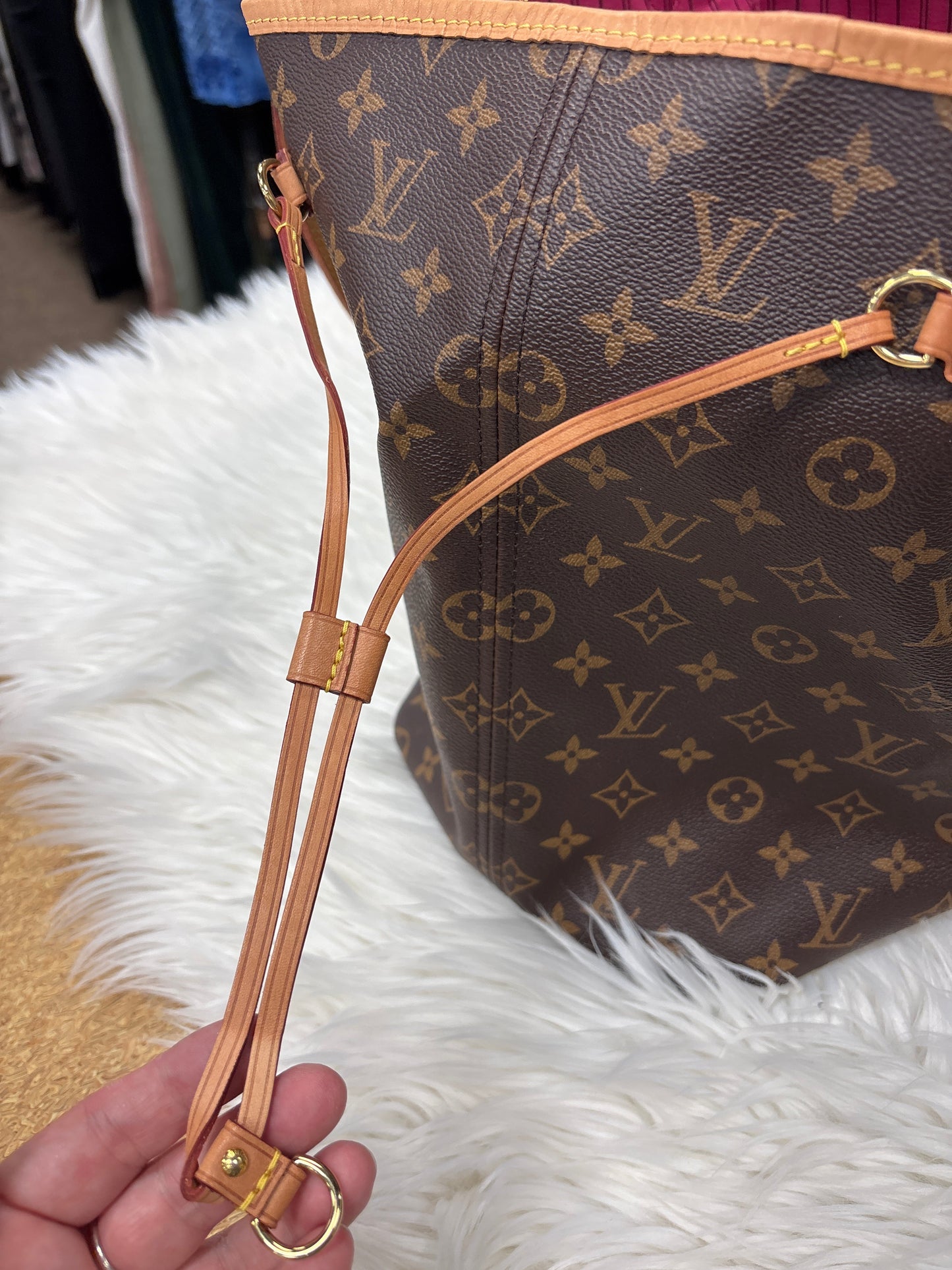 Handbag Luxury Designer By Louis Vuitton In Brown, Size:Large