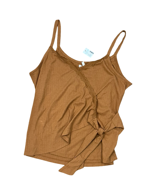 Top Sleeveless By Maurices In Gold, Size:L