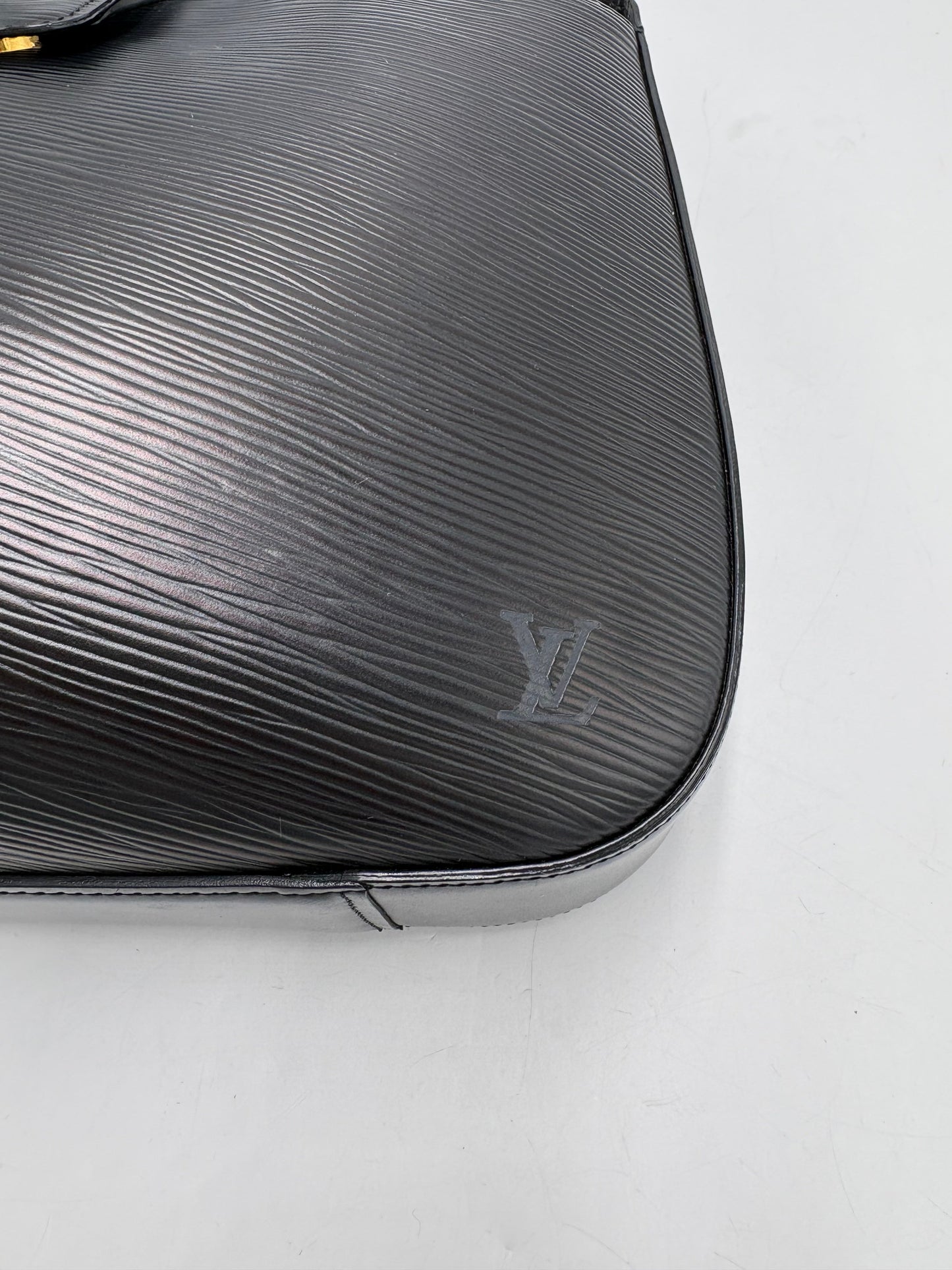 Louis Vuitton Epi Leather Reverie Luxury Handbag