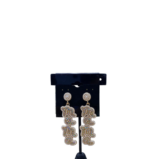 Earrings Dangle/Drop In Gold & White