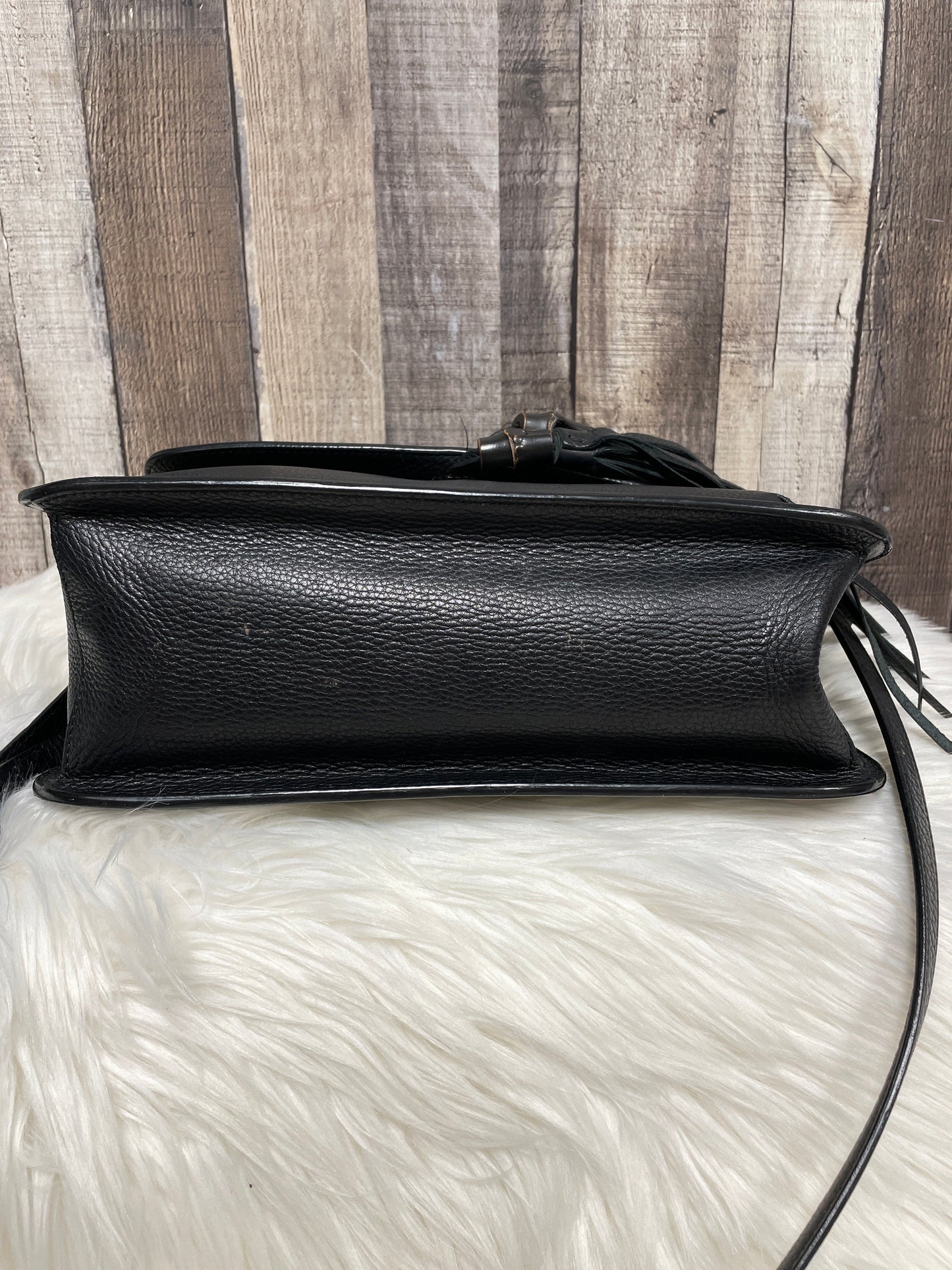 Handbag Luxury Designer By Gucci, Size: Medium