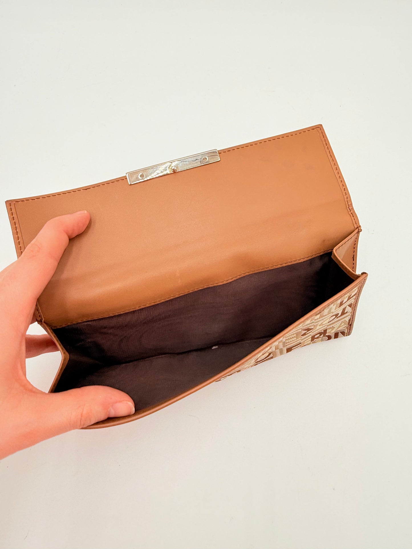 Wallet Designer By Salvatore Ferragamo, Size: Medium