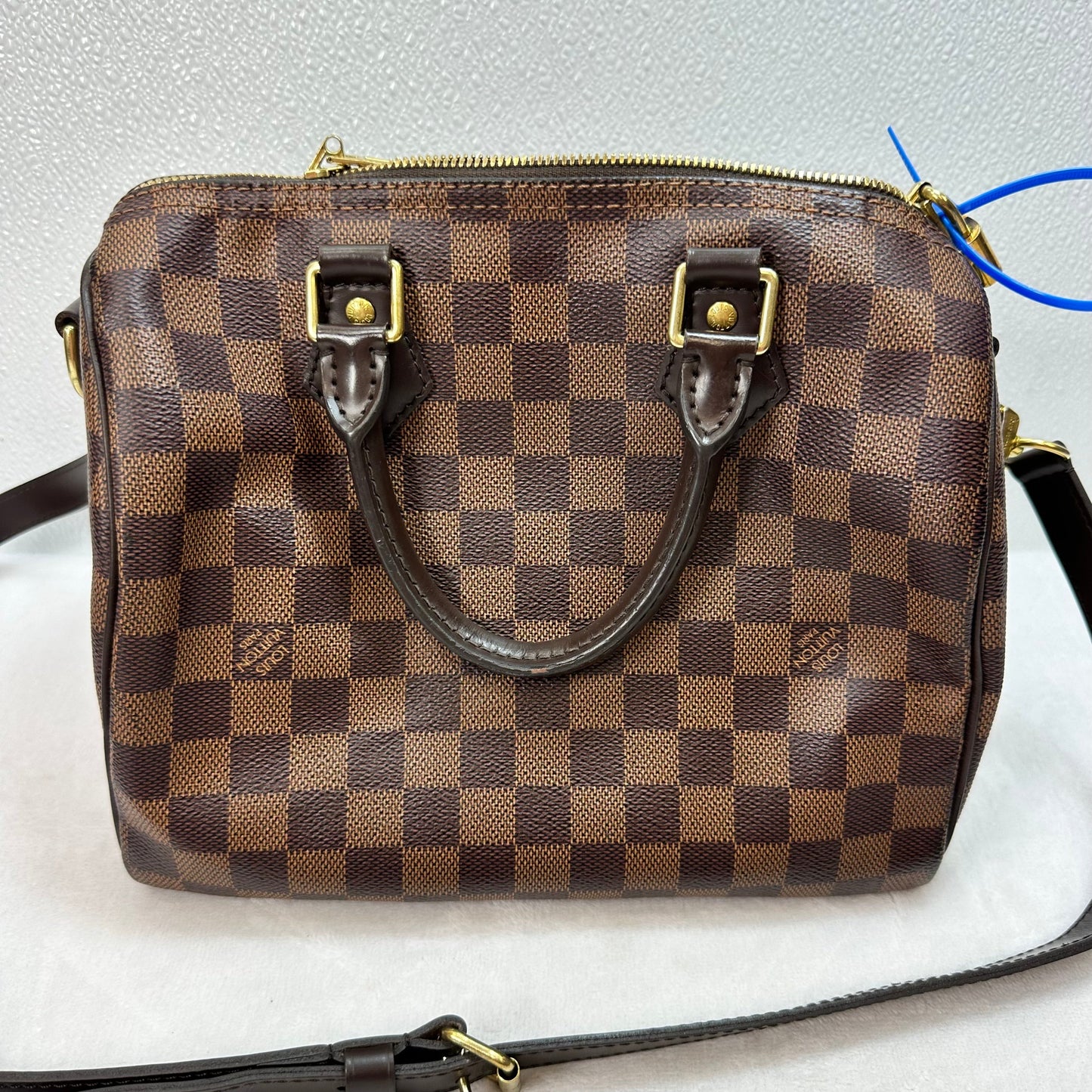 Crossbody Luxury Designer By Louis Vuitton, Size: Small