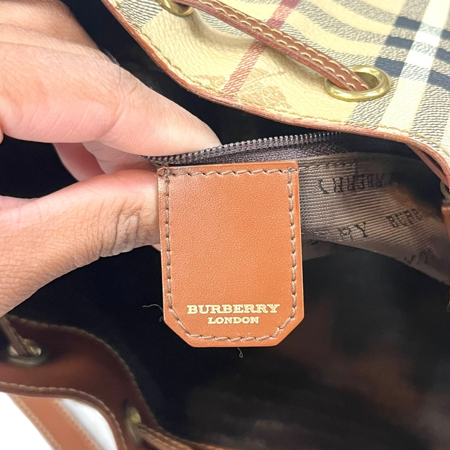 Handbag Luxury Designer By Burberry, Size: Medium