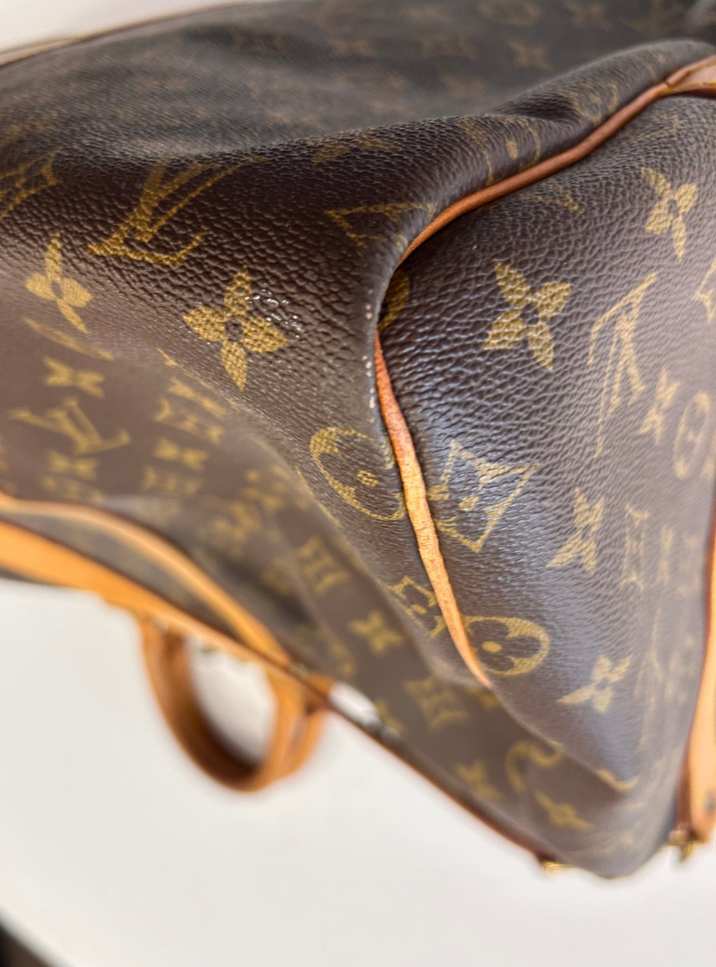 Handbag Luxury Designer By Louis Vuitton, Size: Large