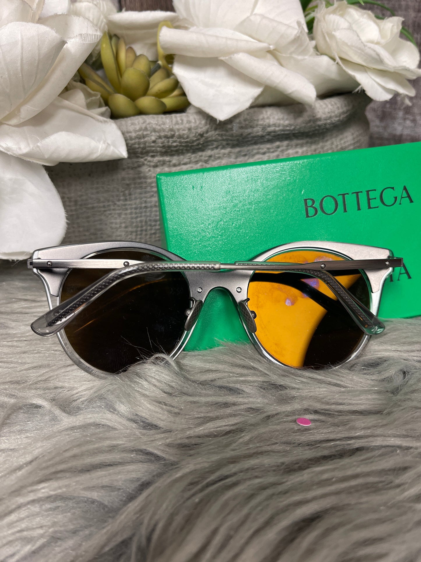 Sunglasses Luxury Designer By Bottega Veneta