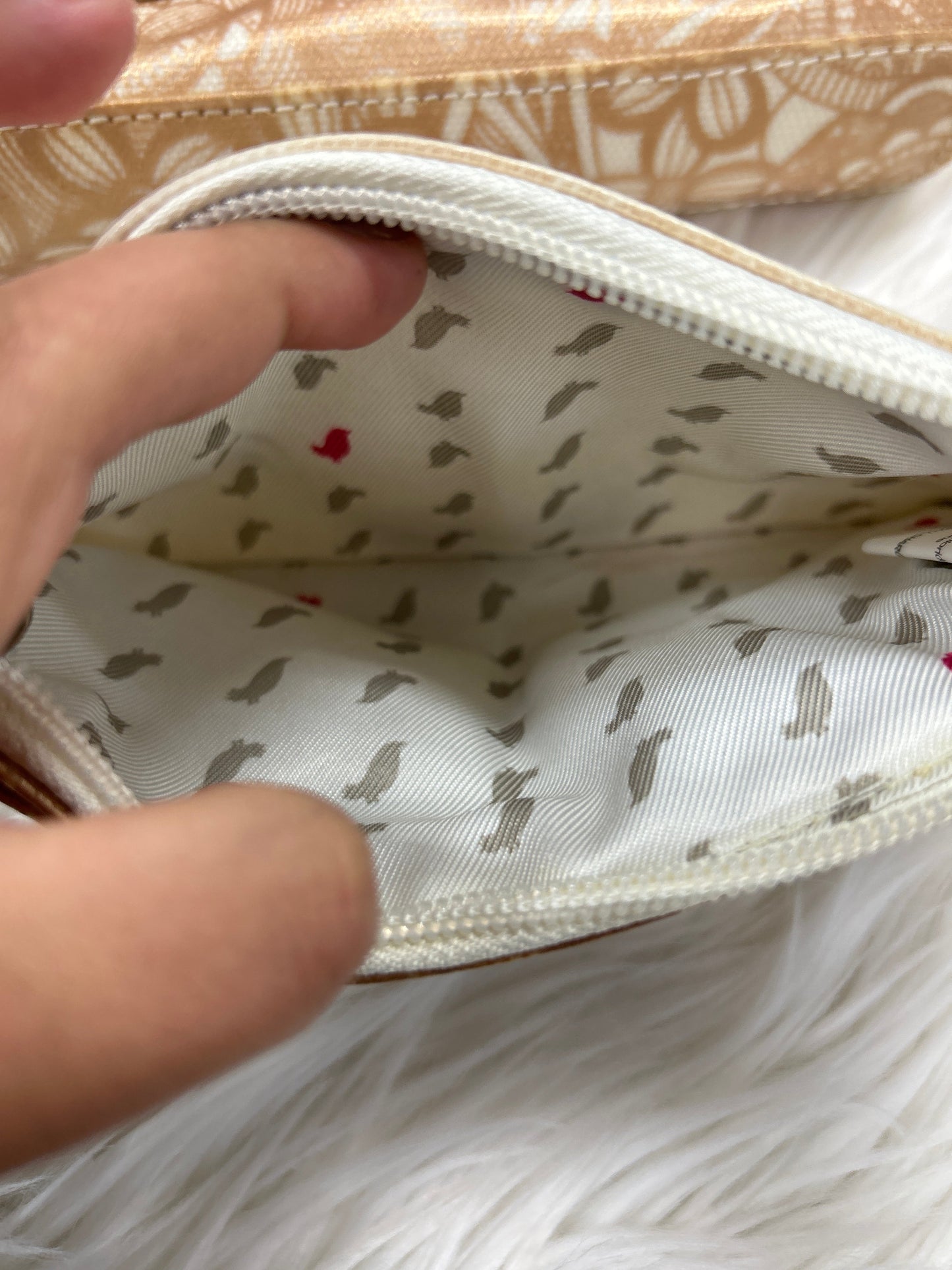 Handbag By Sakroots In Cream, Size:Medium