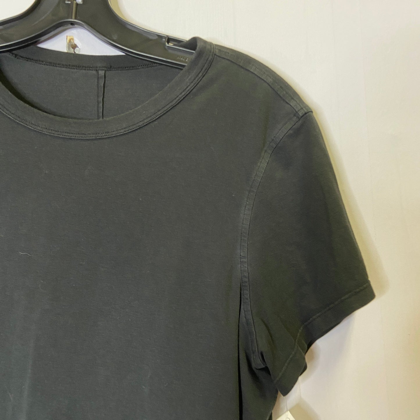 Athletic Top Short Sleeve By Lululemon In Black, Size: S