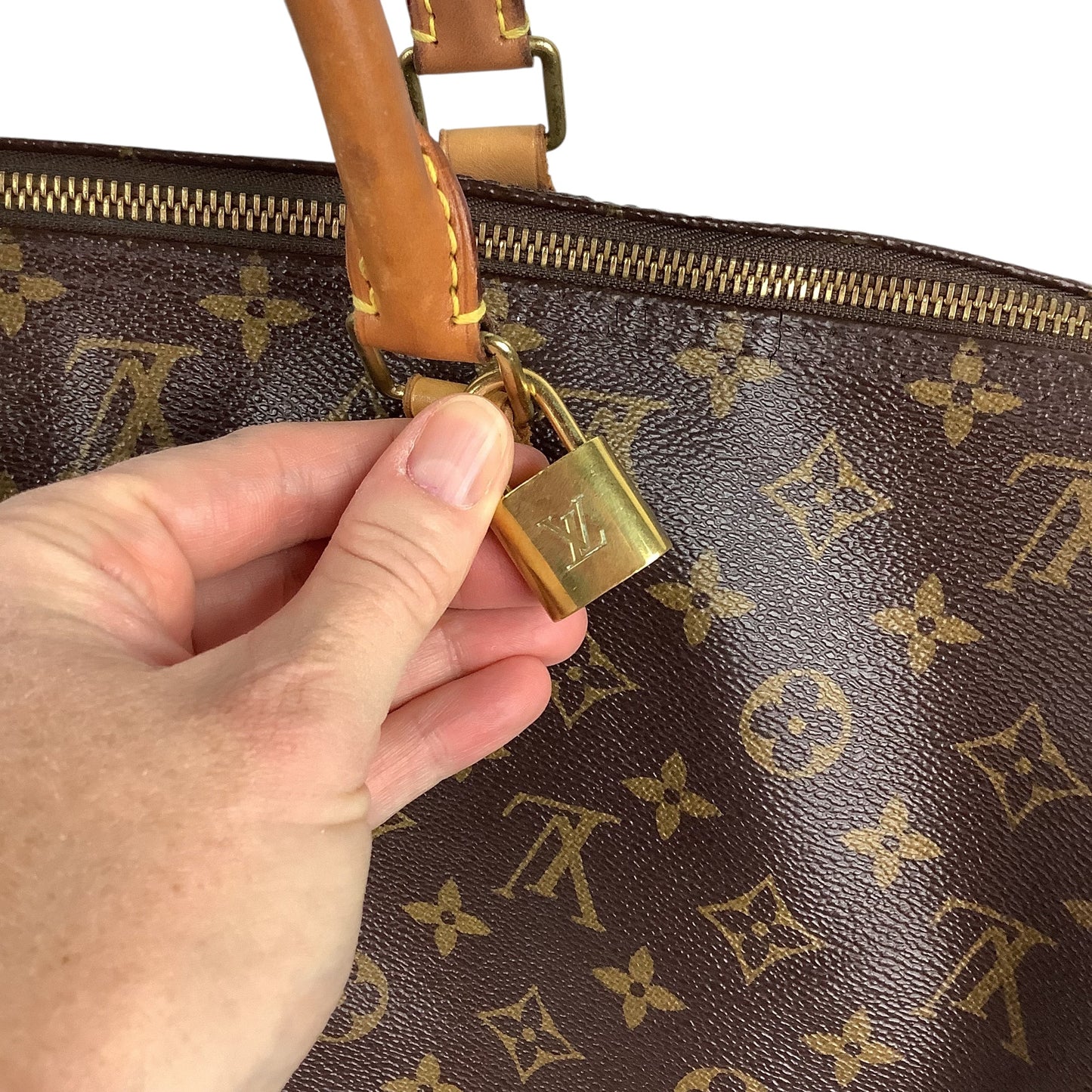 Handbag Luxury Designer By Louis Vuitton, Size: Large