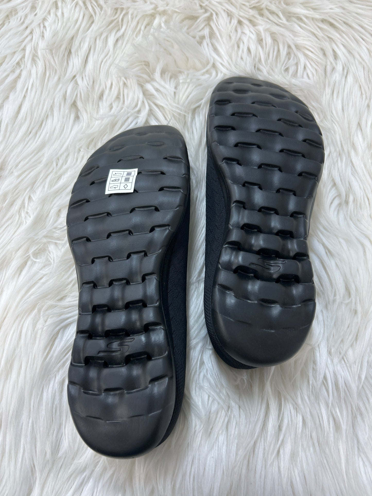 Shoes Flats By Skechers In Black, Size:10