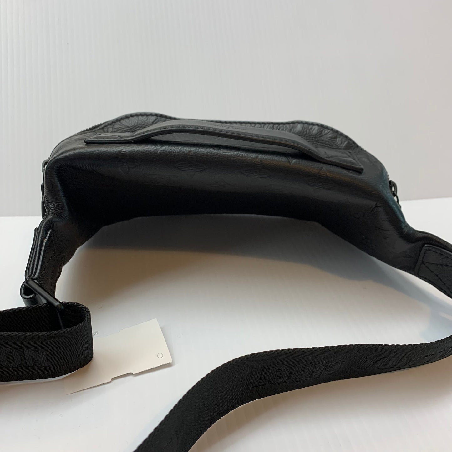 Rush Bum Bag Luxury Designer By Louis Vuitton, Size: Small