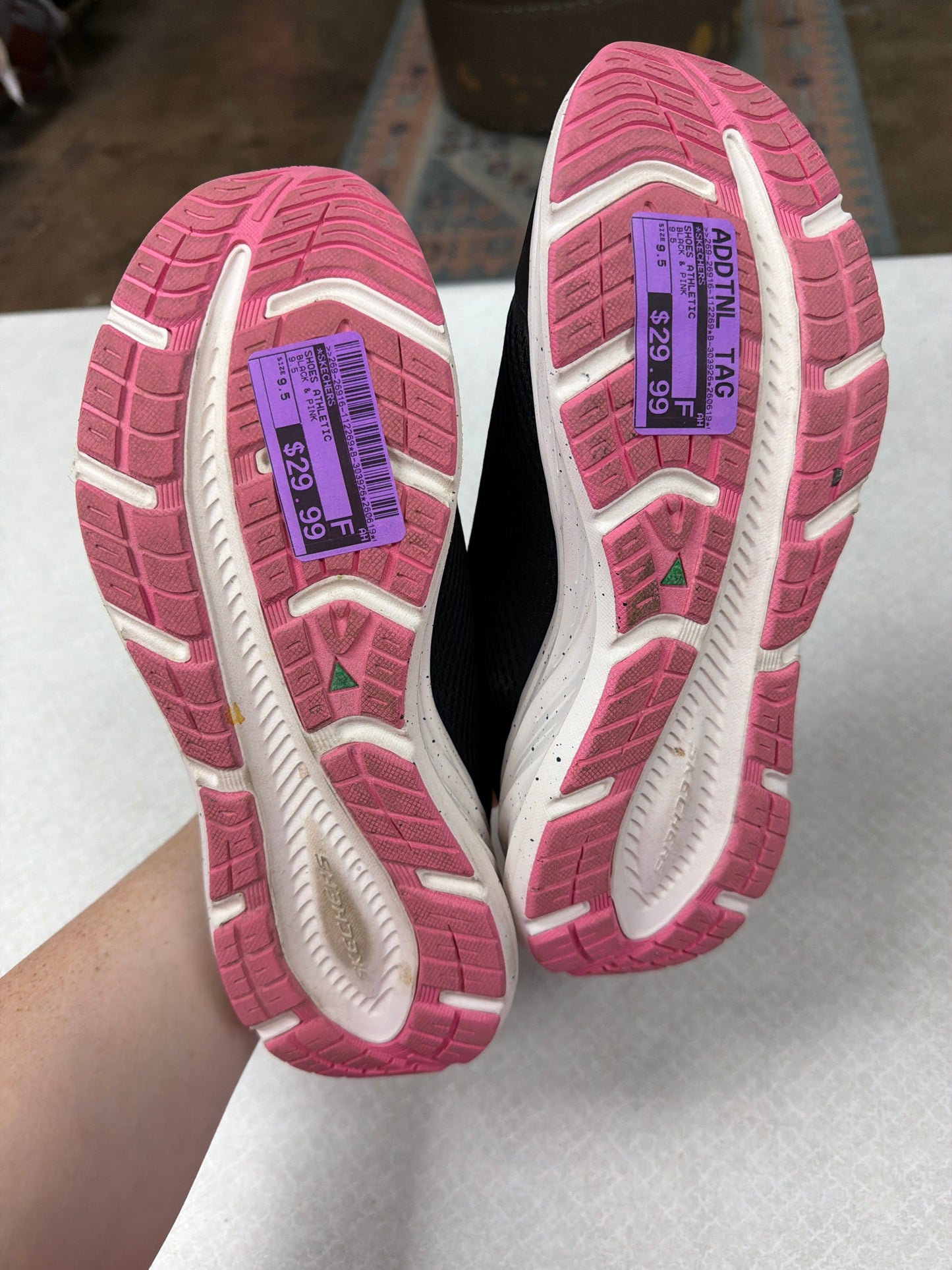 Shoes Athletic By Skechers In Black & Pink, Size:9.5