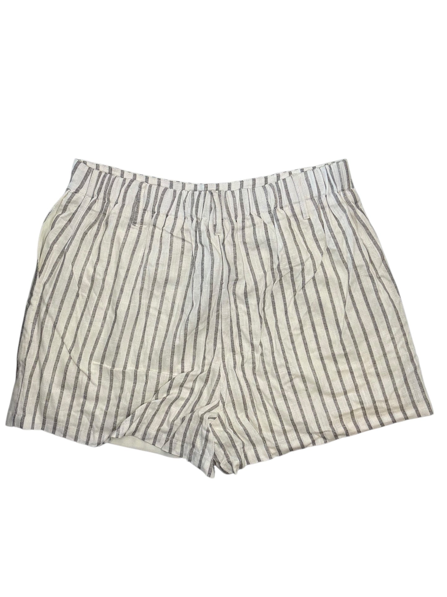 Shorts By Staccato In White, Size:Xl