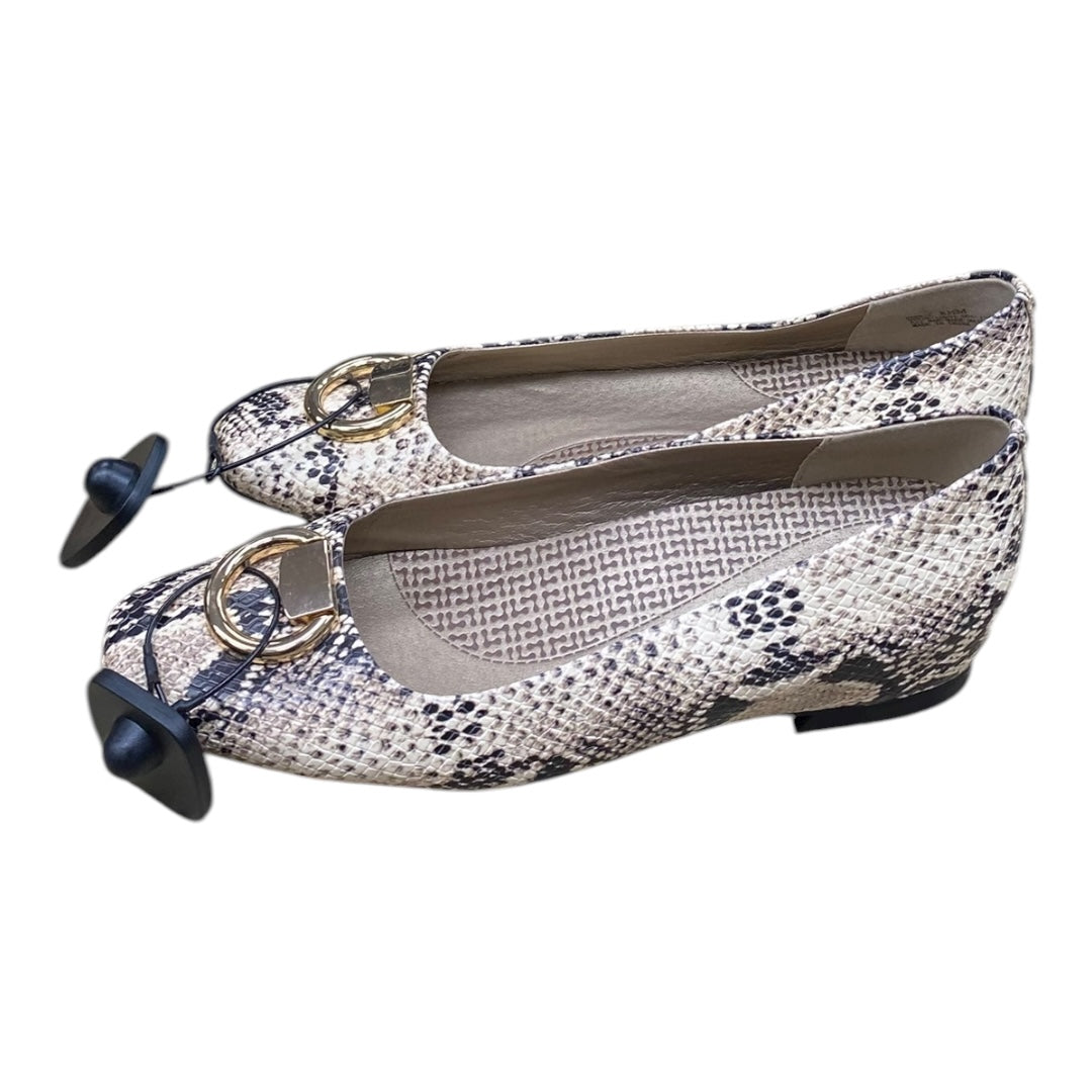 Shoes Flats By Bare Traps In Snakeskin Print, Size:8.5