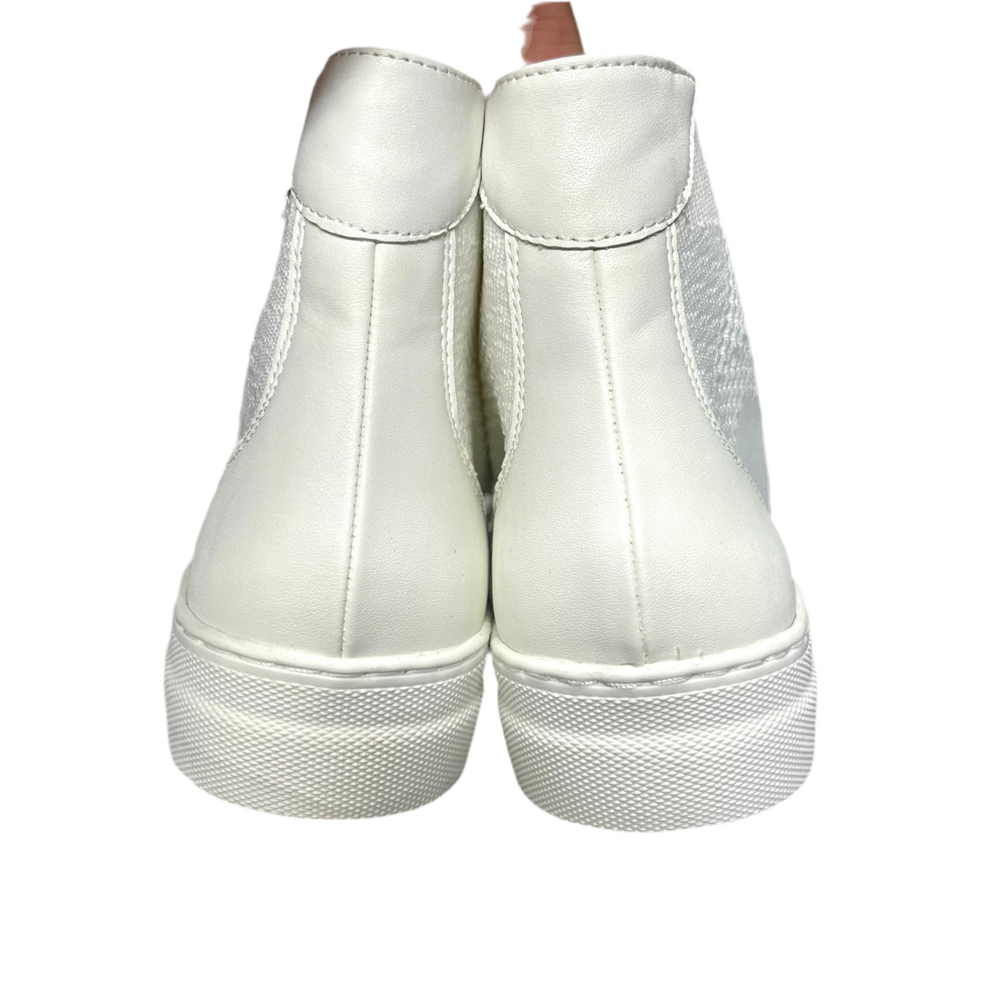 Shoes Sneakers By Madden Girl In White, Size: 7