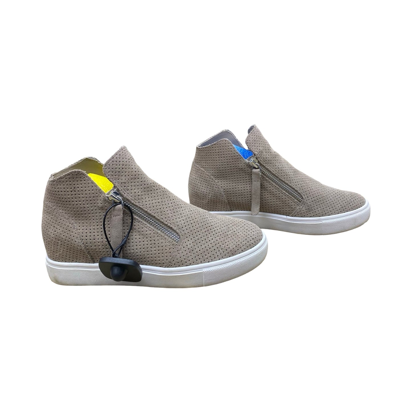 Shoes Sneakers By Steve Madden In Taupe, Size:7.5