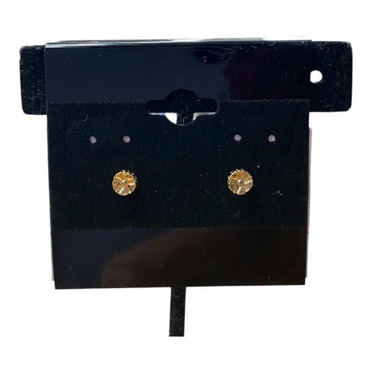 Earrings Stud  In Gold