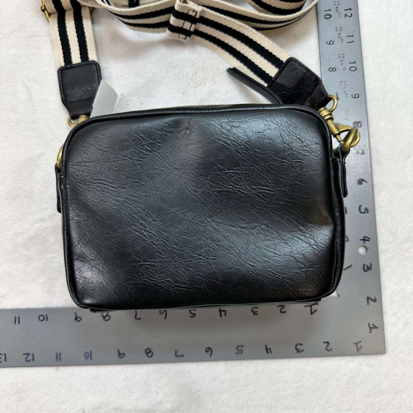 Crossbody By Universal Thread, Size: Small