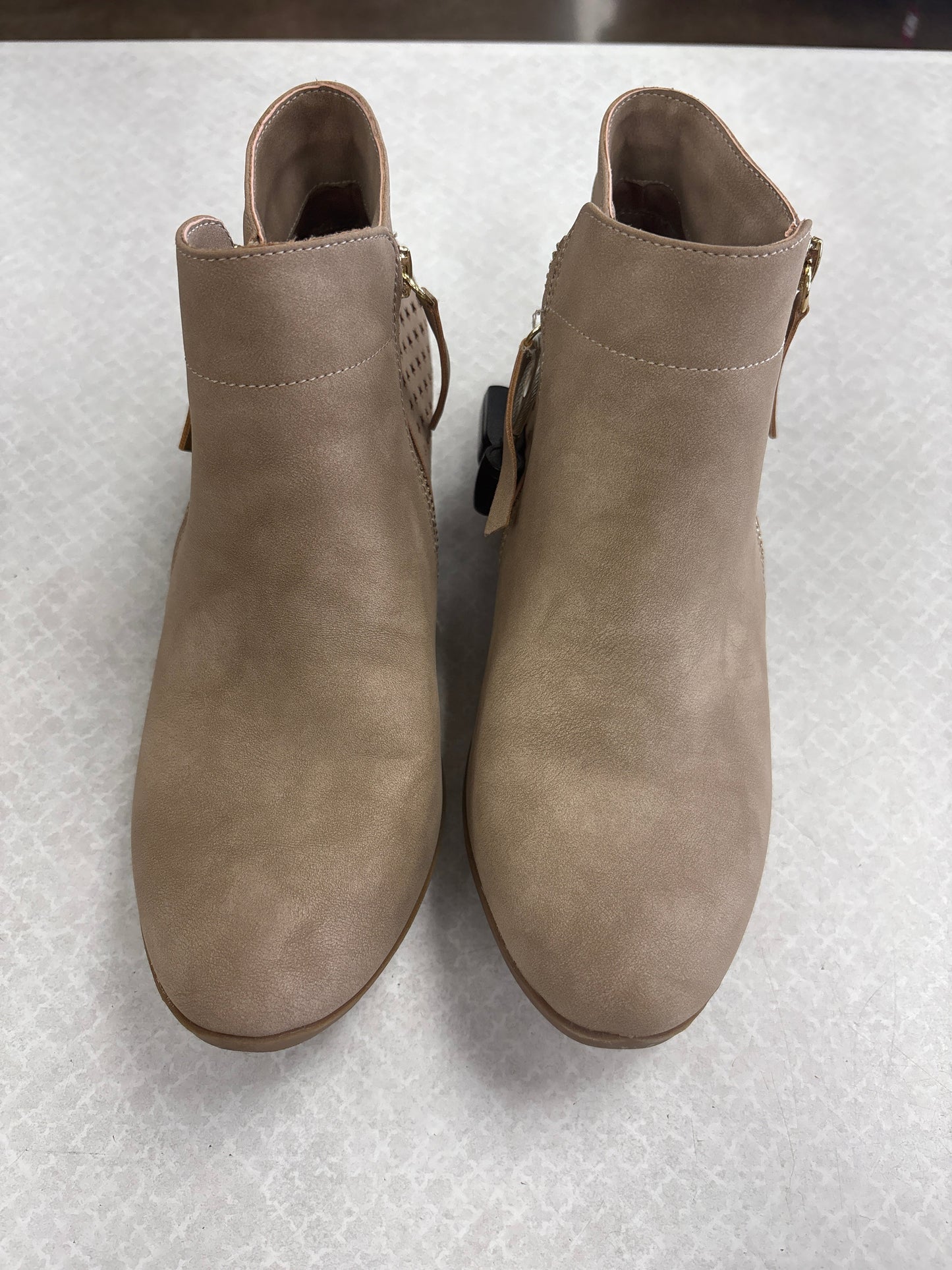 BOOTS ANKLE FLATS by SAM EDELMAN In TAN, Size: 6