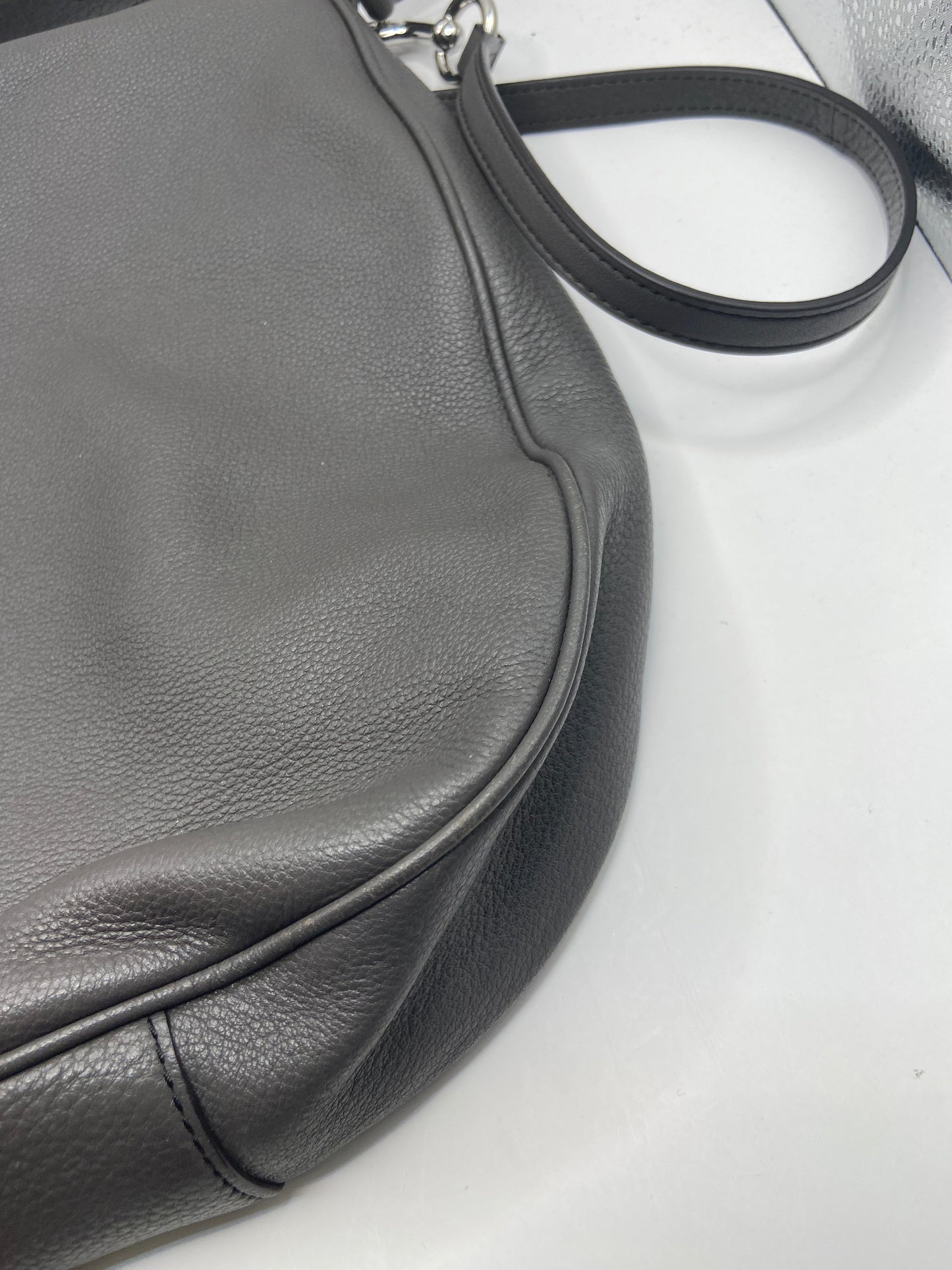 Crossbody Luxury Designer By Marc Jacobs, Size: Medium