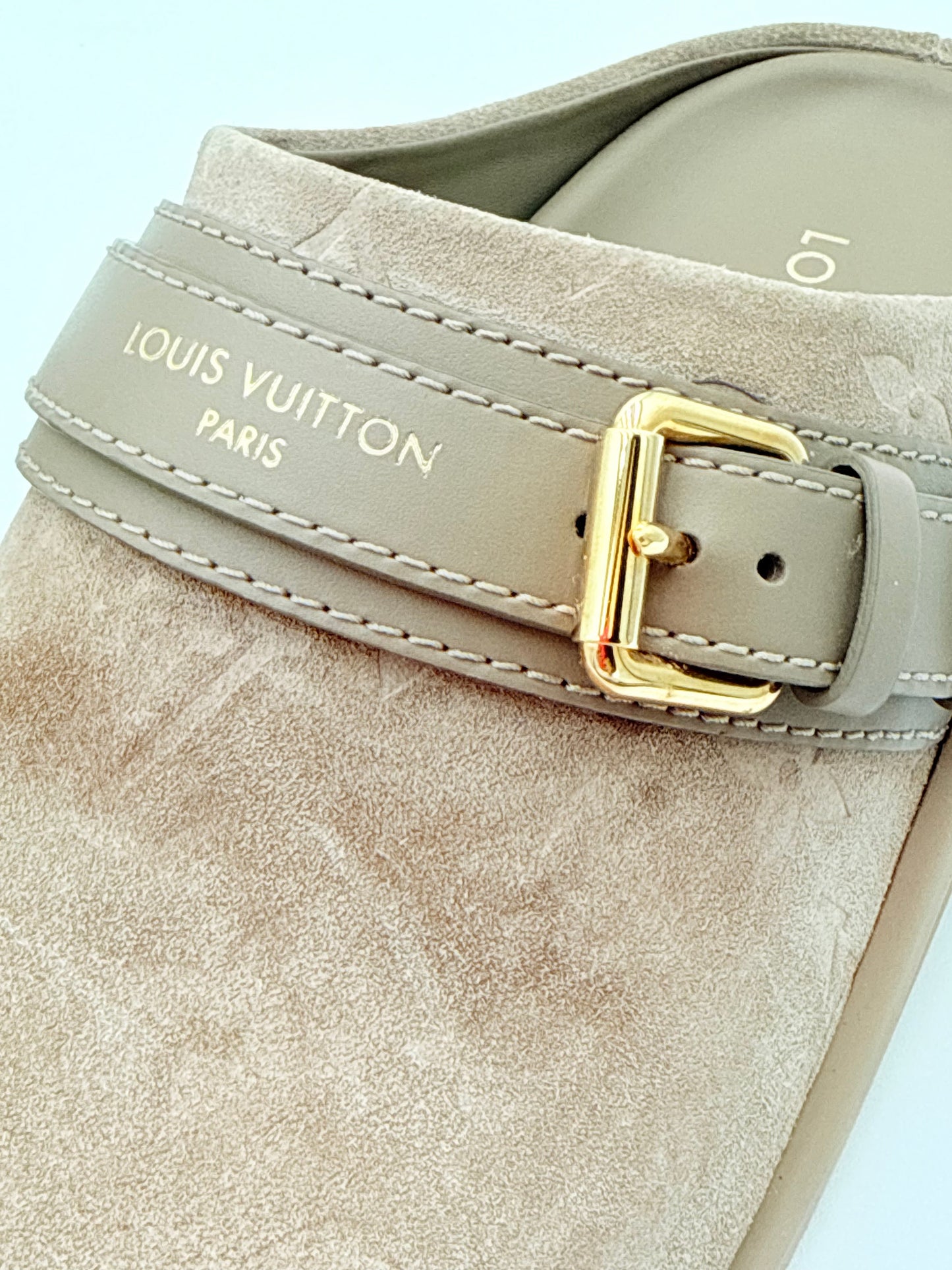 Shoes Luxury Designer By Louis Vuitton In Beige, Size:6.5