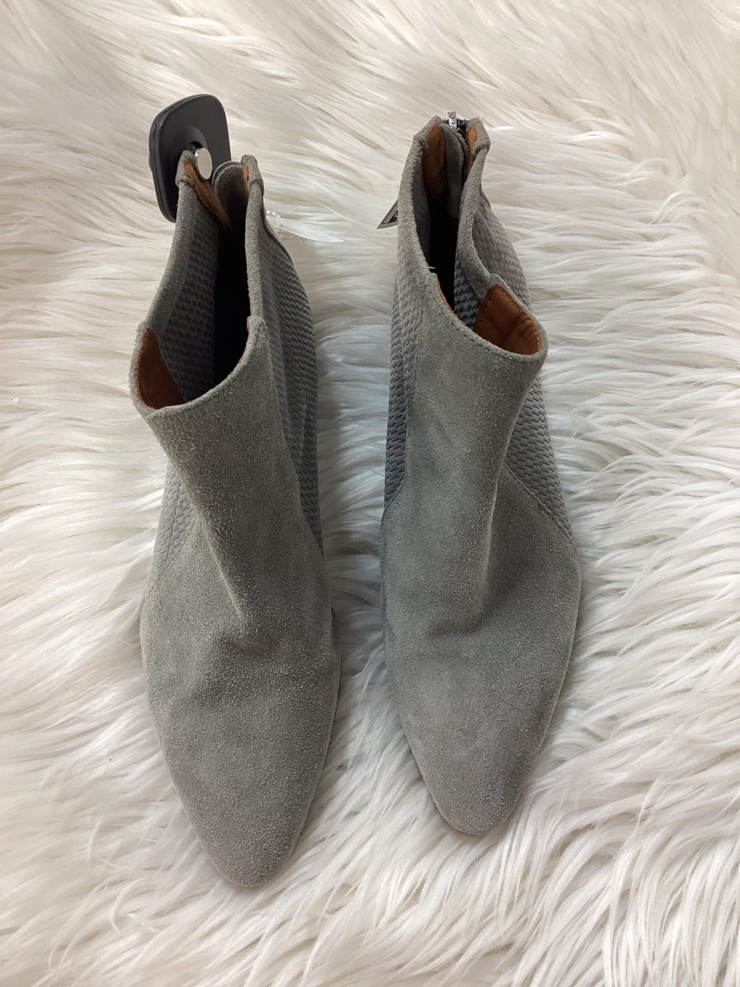 Boots Ankle Flats By Aquatalia In Grey, Size:6.5
