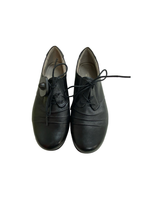 Shoes Flats By Naturalizer In Black, Size:8