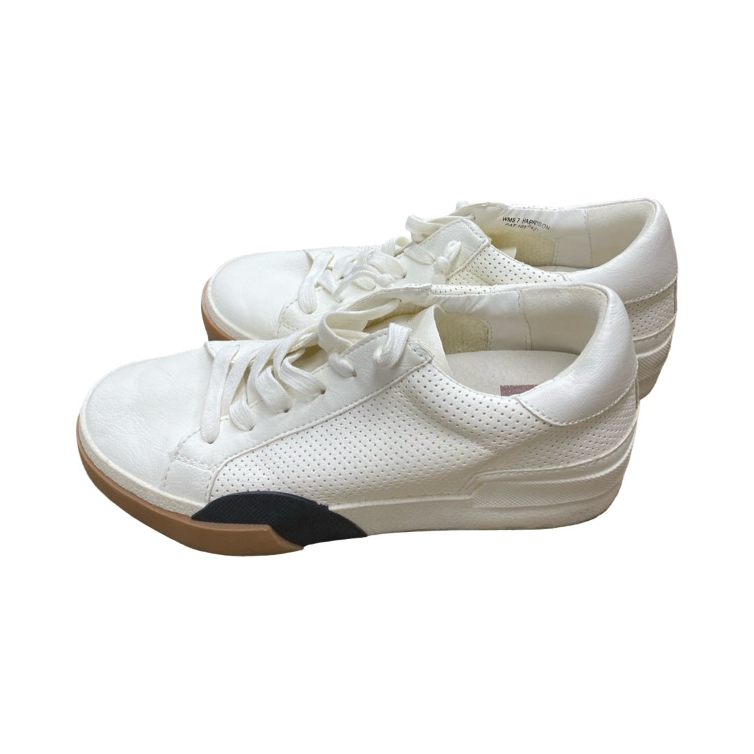 Shoes Sneakers By Dolce Vita In Cream, Size:7