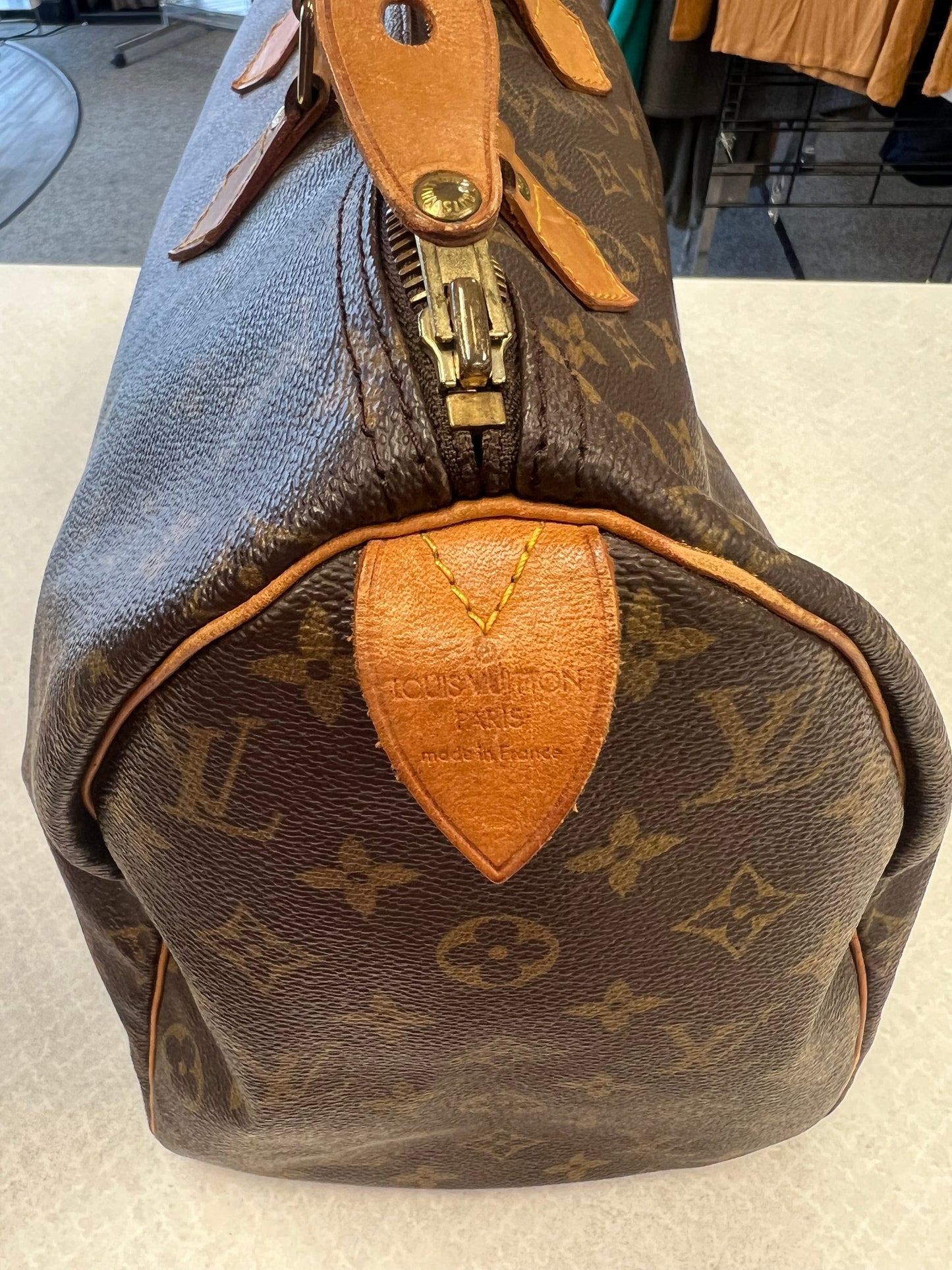 Handbag Luxury Designer By Louis Vuitton, Size: Large