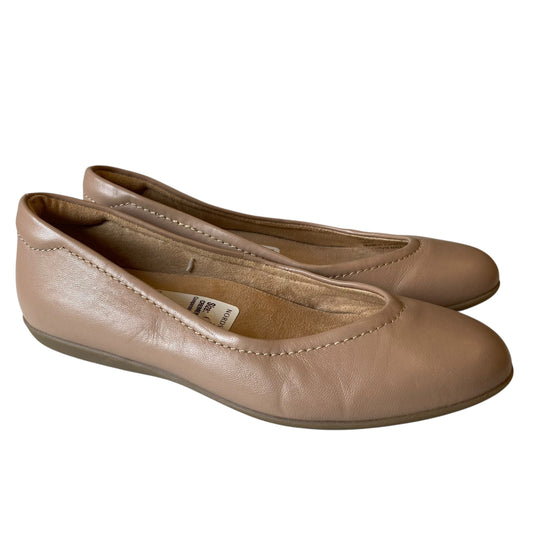 Shoes Flats By Naturalizer In Tan, Size:5