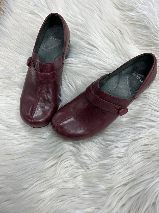 Shoes Flats By Dansko In Red, Size:10