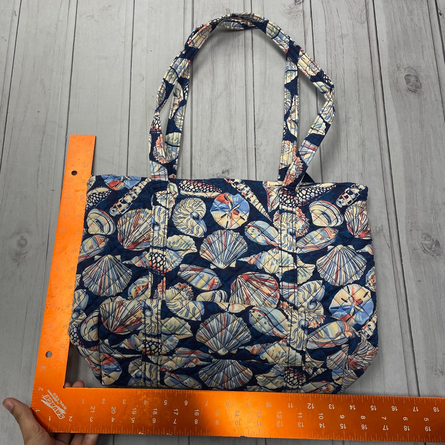 Handbag By Vera Bradley, Size: Medium