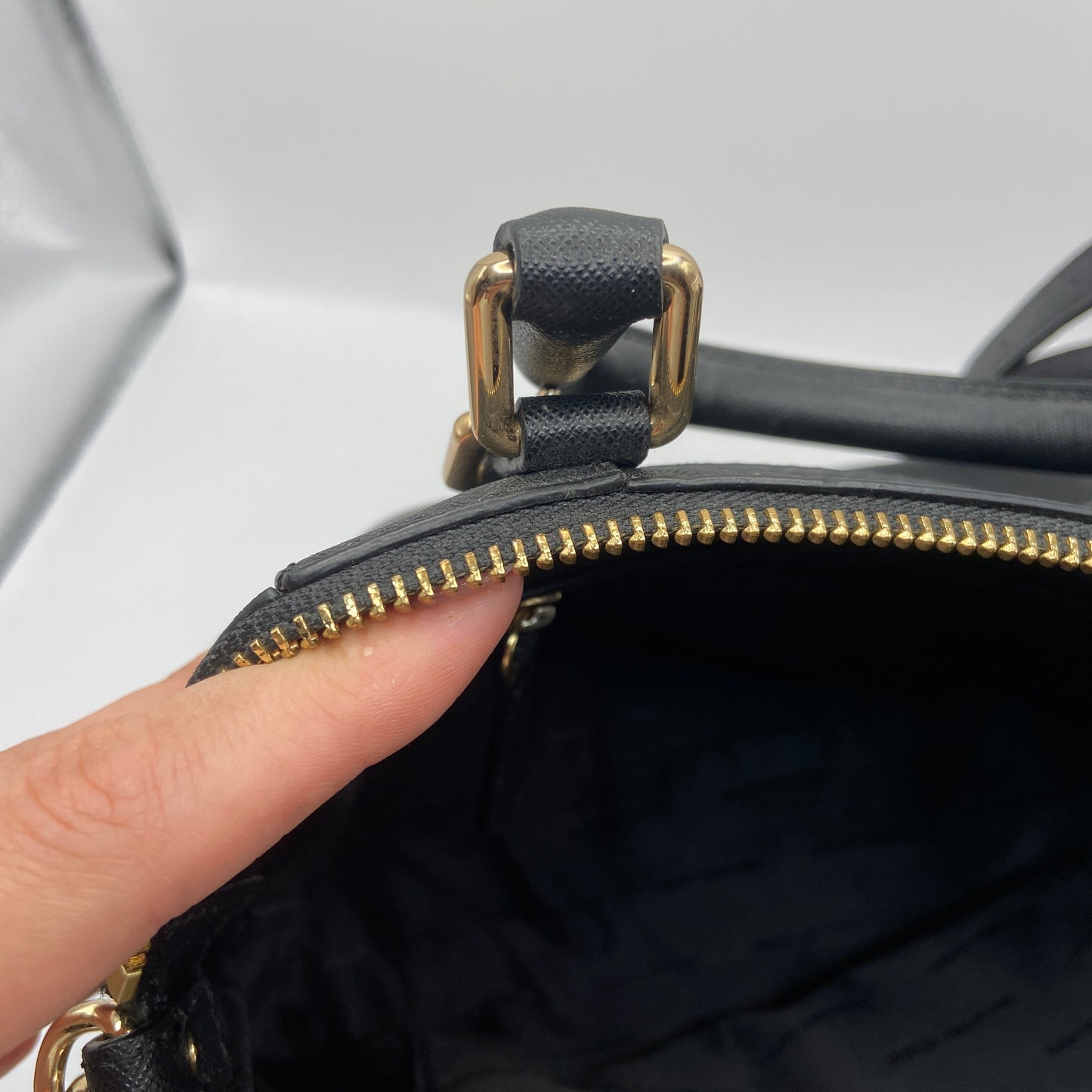 Crossbody Designer By Michael By Michael Kors, Size: Medium