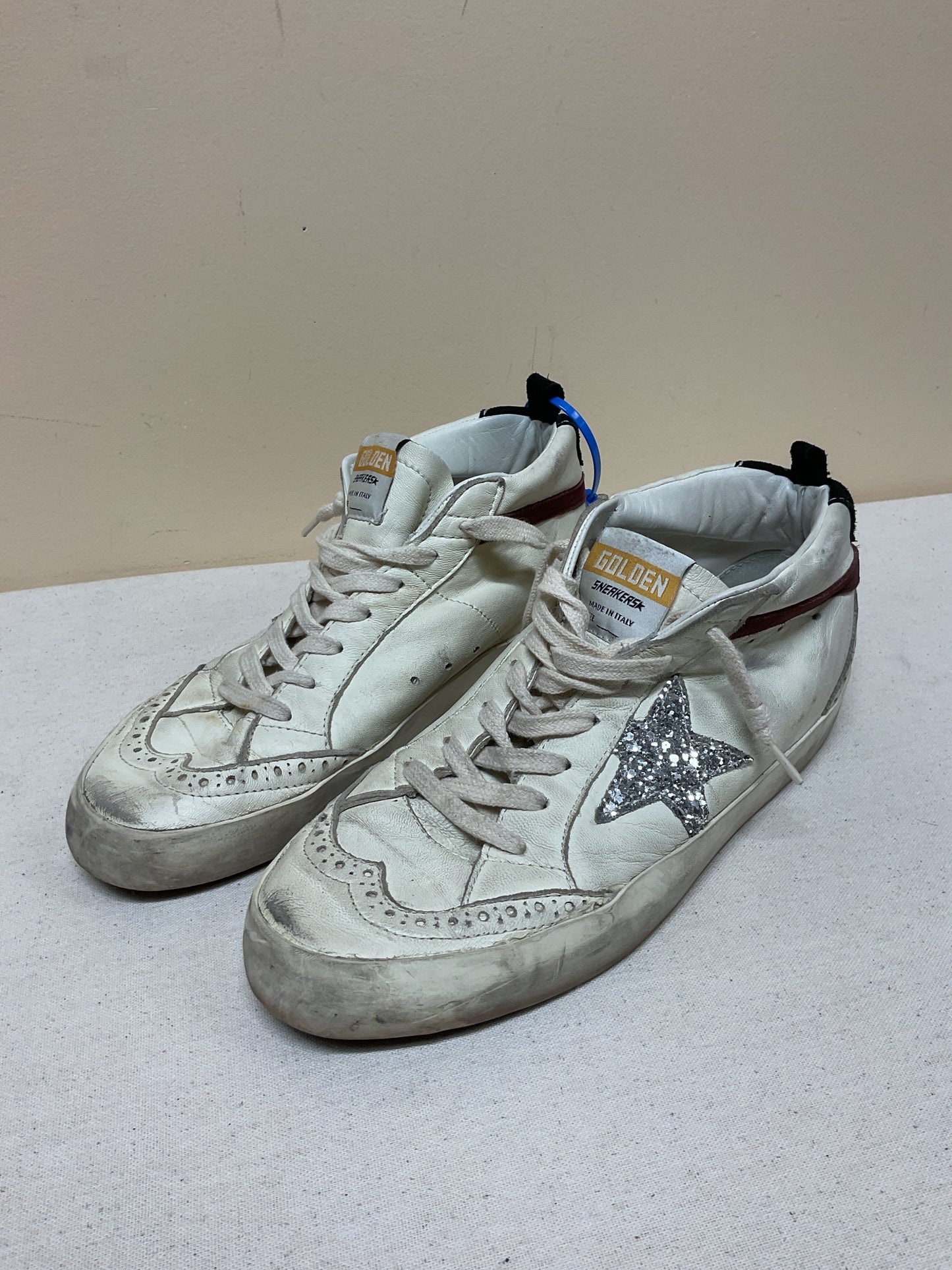 Shoes Luxury Designer By Golden Goose In Black & Cream, Size:8.5