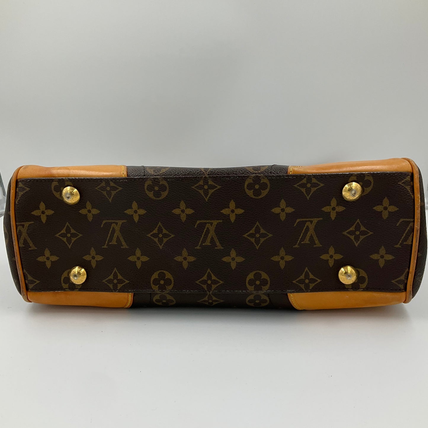 Handbag Luxury Designer By Louis Vuitton In Brown, Size:Medium