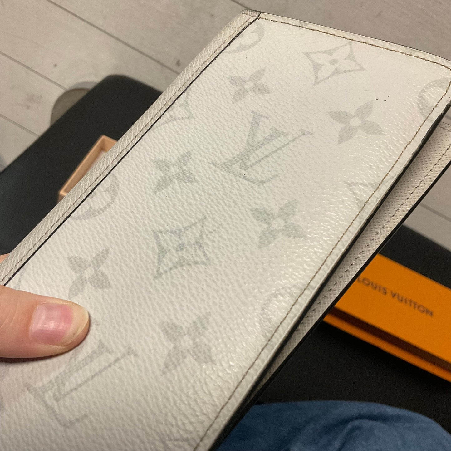 Wallet Luxury Designer By Louis Vuitton, Size: Medium