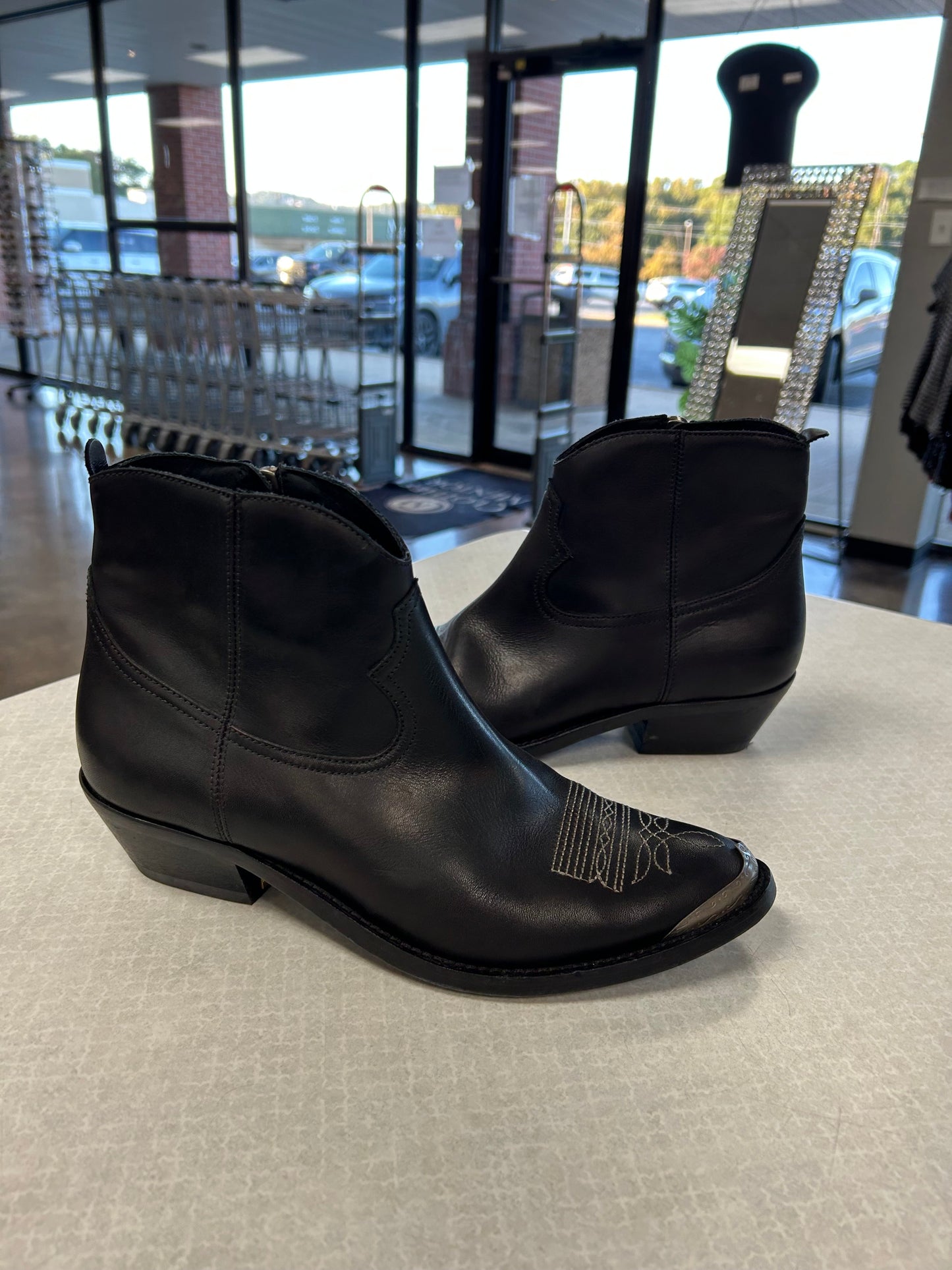 Boots Luxury Designer By Golden Goose In Black, Size:10/40